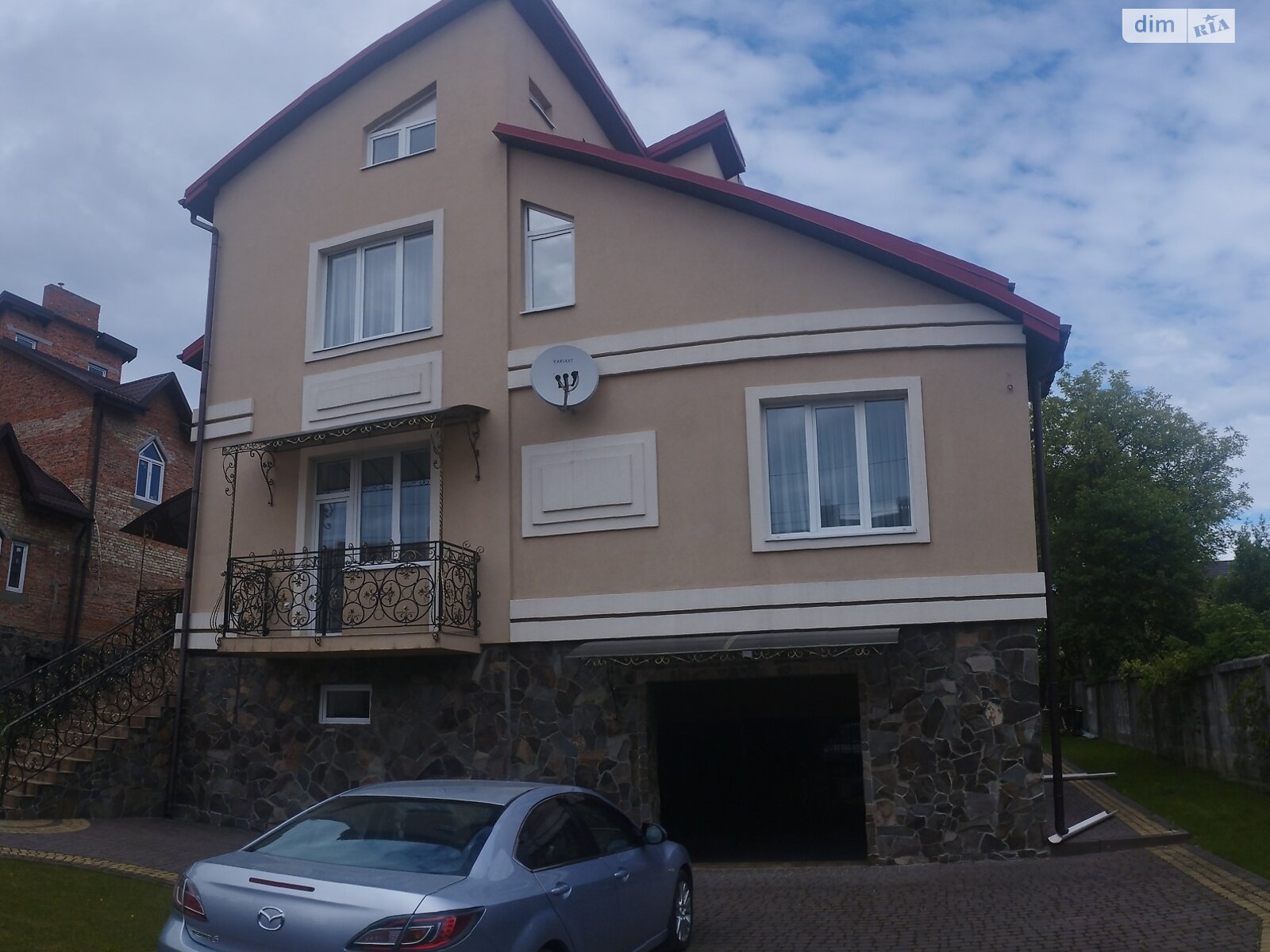 двухэтажный дом с балконом, 372.9 кв. м, кирпич. Сдается помесячно в Зымна Вода фото 1 двухэтажный дом с балконом, 372.9 кв. м, кирпич. Сдается помесячно в Зымна Вода фото 1