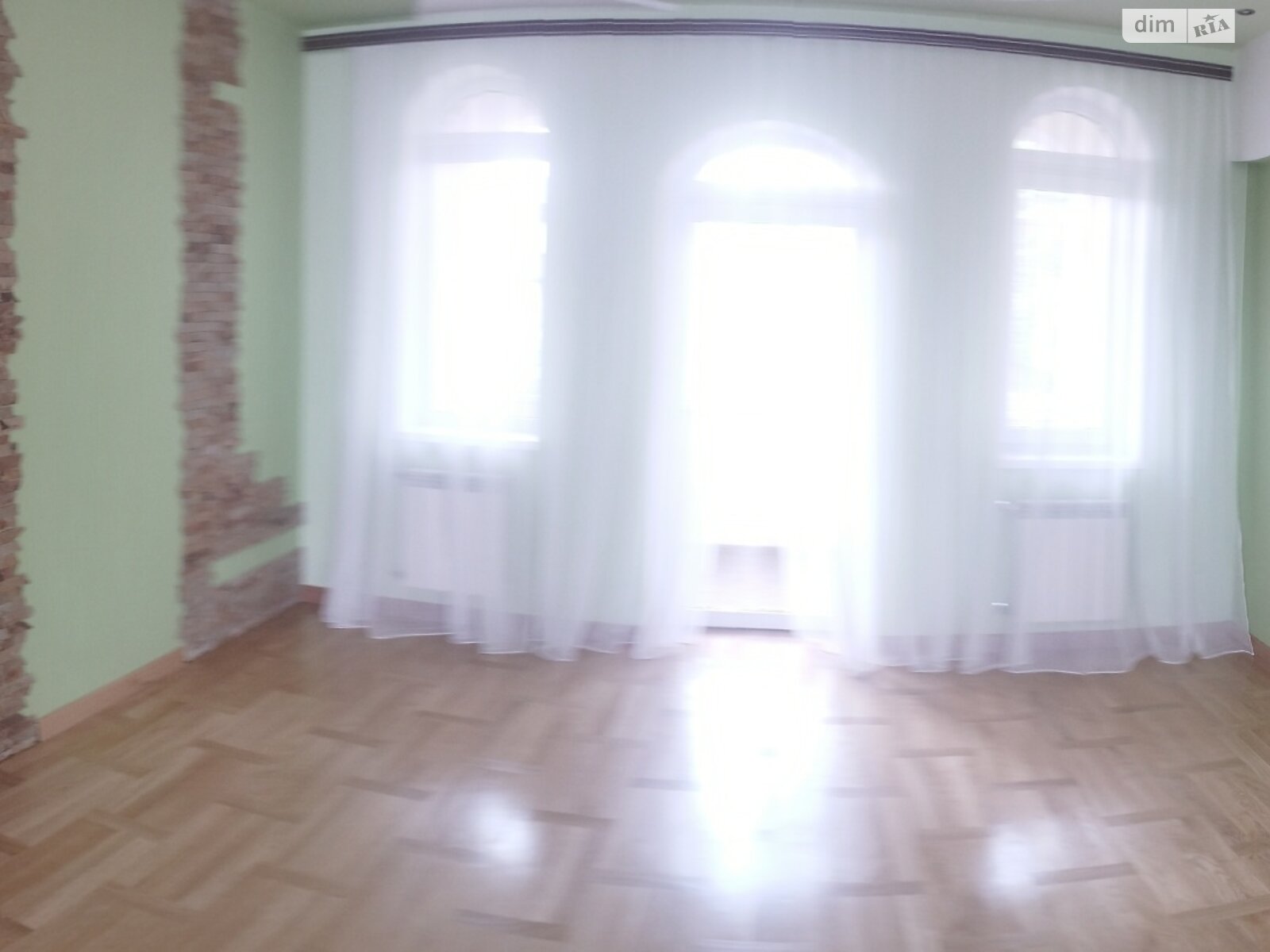 двухэтажный дом с балконом, 372.9 кв. м, кирпич. Сдается помесячно в Зымна Вода фото 1 двухэтажный дом с балконом, 372.9 кв. м, кирпич. Сдается помесячно в Зымна Вода фото 1