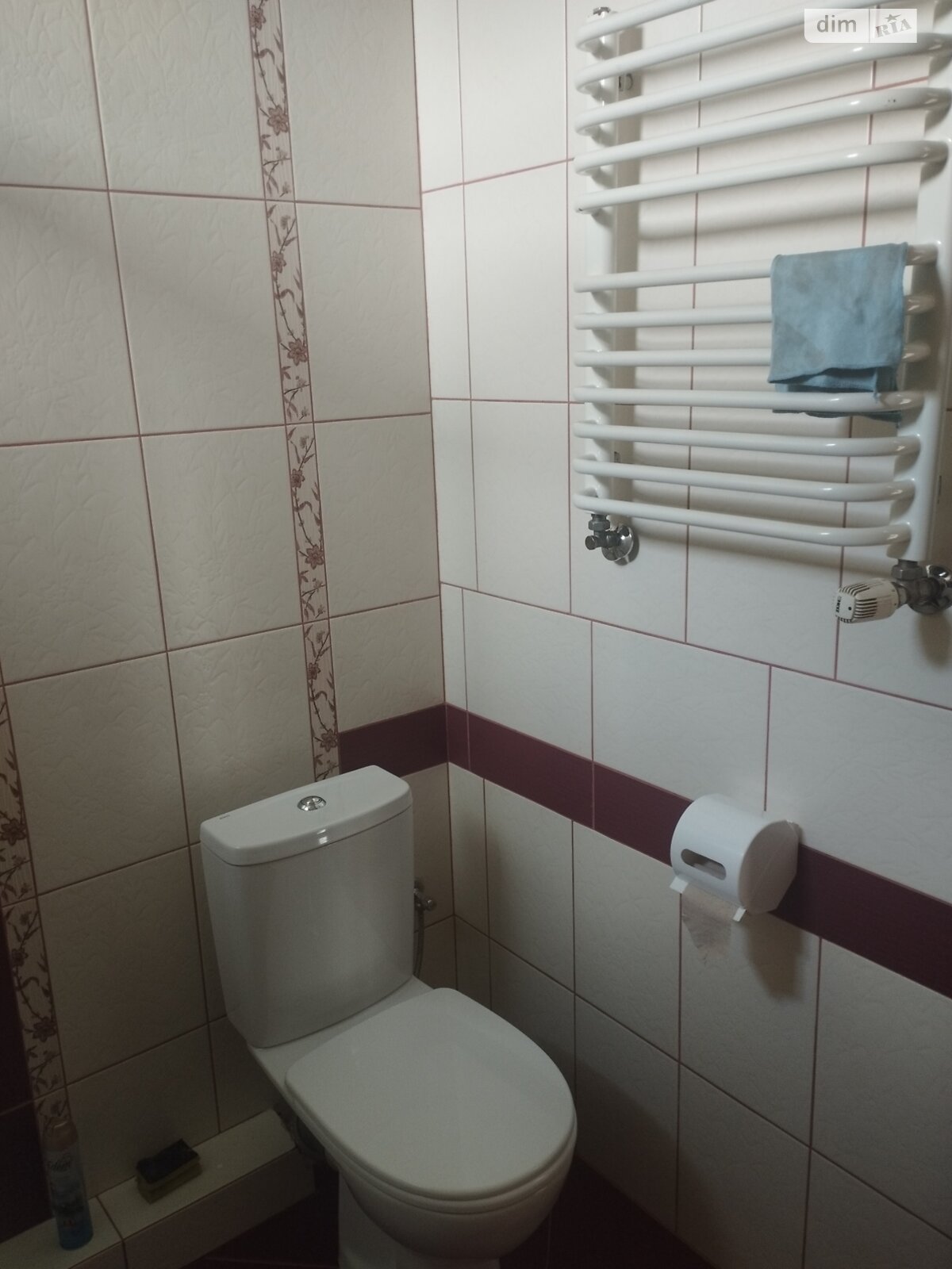 двухэтажный дом с балконом, 372.9 кв. м, кирпич. Сдается помесячно в Зымна Вода фото 1 двухэтажный дом с балконом, 372.9 кв. м, кирпич. Сдается помесячно в Зымна Вода фото 1