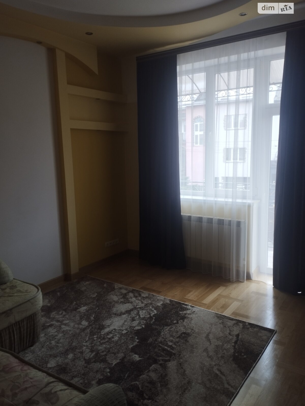 двухэтажный дом с балконом, 372.9 кв. м, кирпич. Сдается помесячно в Зымна Вода фото 1 двухэтажный дом с балконом, 372.9 кв. м, кирпич. Сдается помесячно в Зымна Вода фото 1