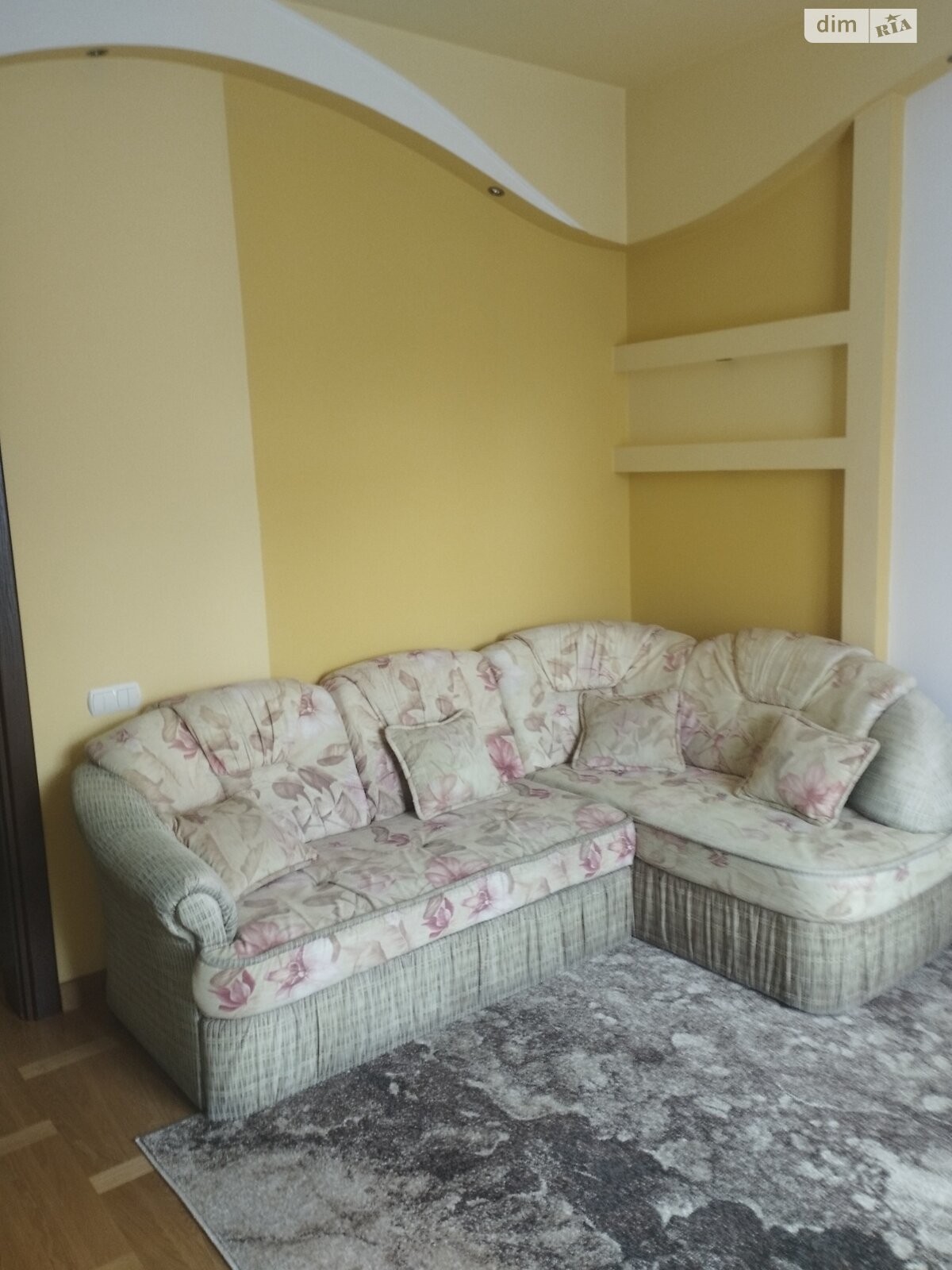 двухэтажный дом с балконом, 372.9 кв. м, кирпич. Сдается помесячно в Зымна Вода фото 1 двухэтажный дом с балконом, 372.9 кв. м, кирпич. Сдается помесячно в Зымна Вода фото 1