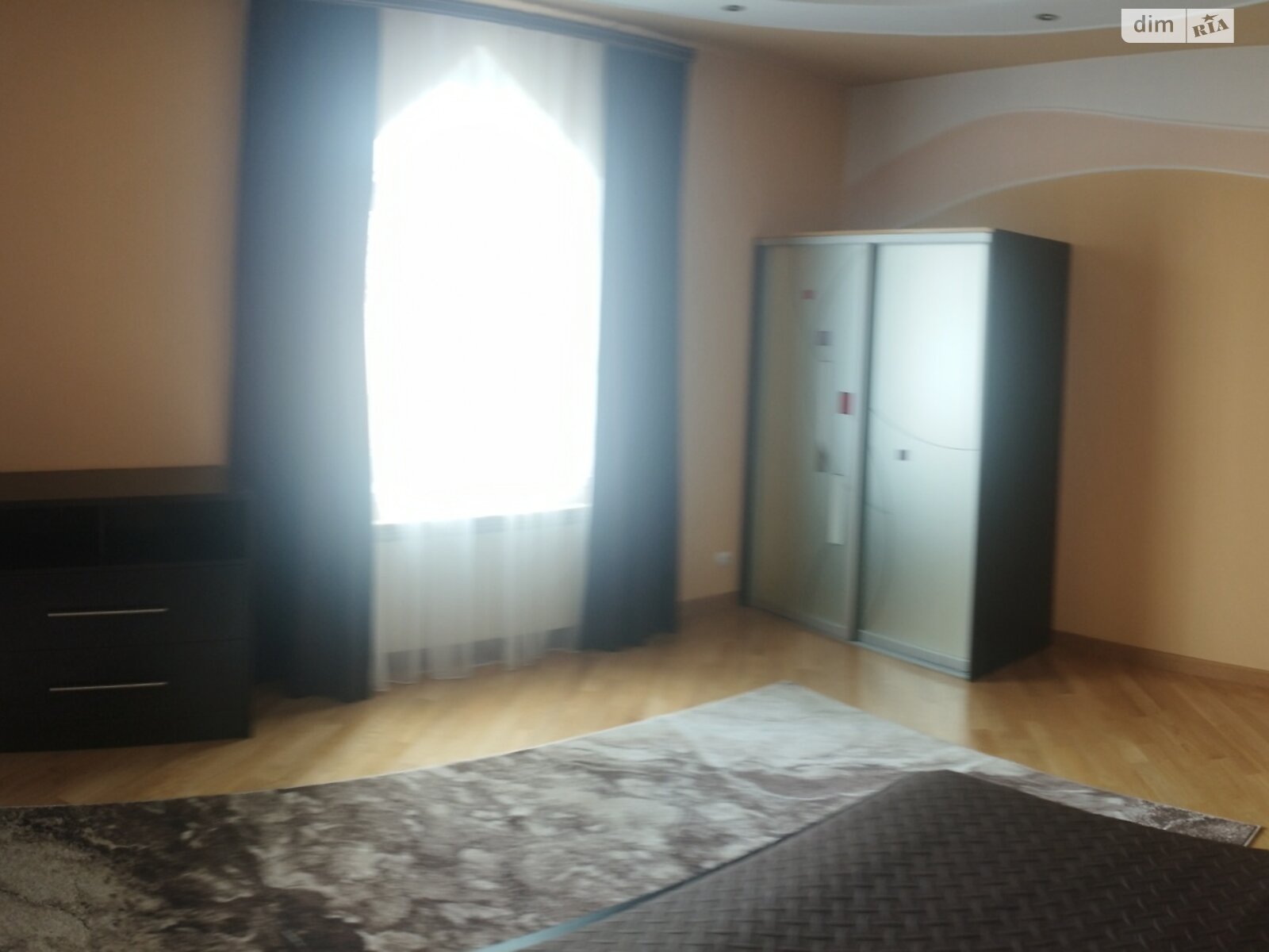 двухэтажный дом с балконом, 372.9 кв. м, кирпич. Сдается помесячно в Зымна Вода фото 1 двухэтажный дом с балконом, 372.9 кв. м, кирпич. Сдается помесячно в Зымна Вода фото 1