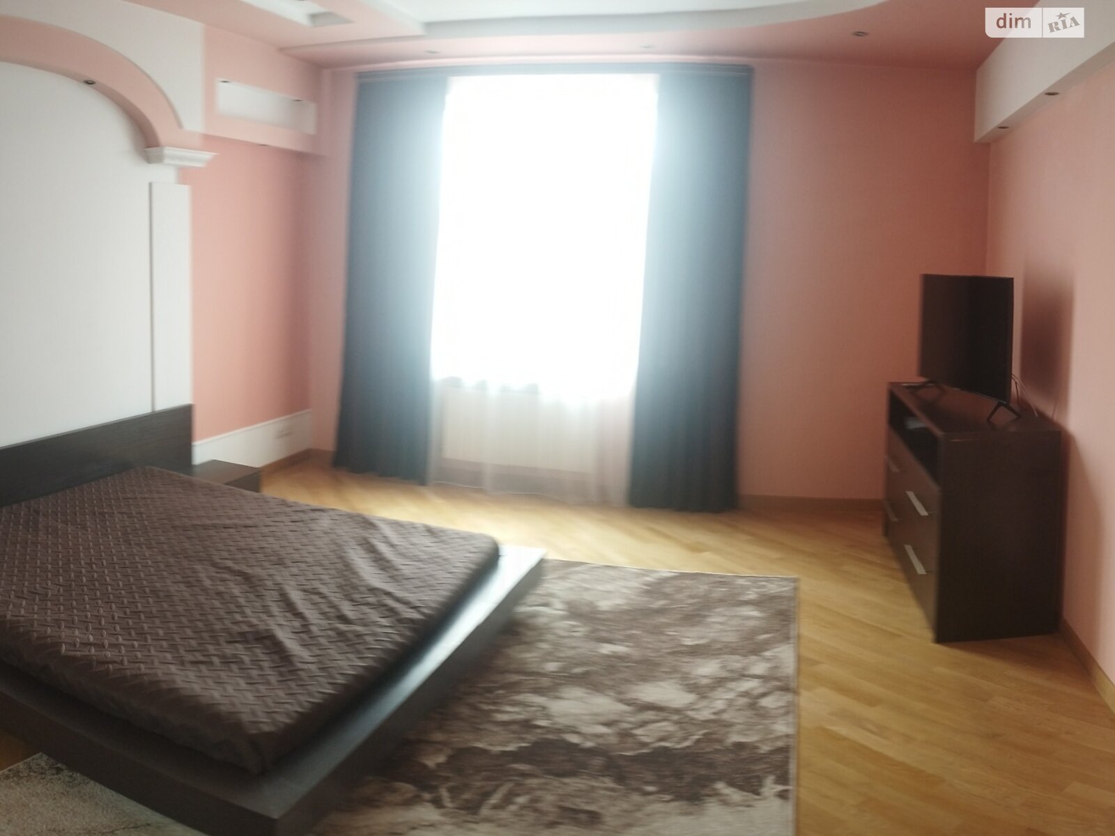 двухэтажный дом с балконом, 372.9 кв. м, кирпич. Сдается помесячно в Зымна Вода фото 1 двухэтажный дом с балконом, 372.9 кв. м, кирпич. Сдается помесячно в Зымна Вода фото 1