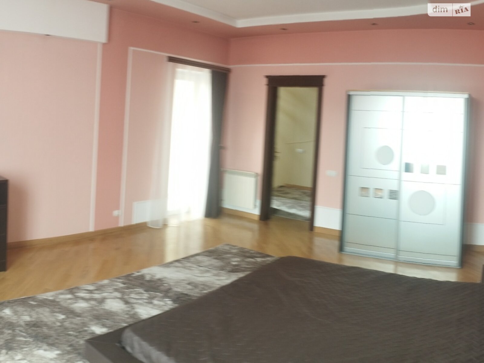 двухэтажный дом с балконом, 372.9 кв. м, кирпич. Сдается помесячно в Зымна Вода фото 1 двухэтажный дом с балконом, 372.9 кв. м, кирпич. Сдается помесячно в Зымна Вода фото 1