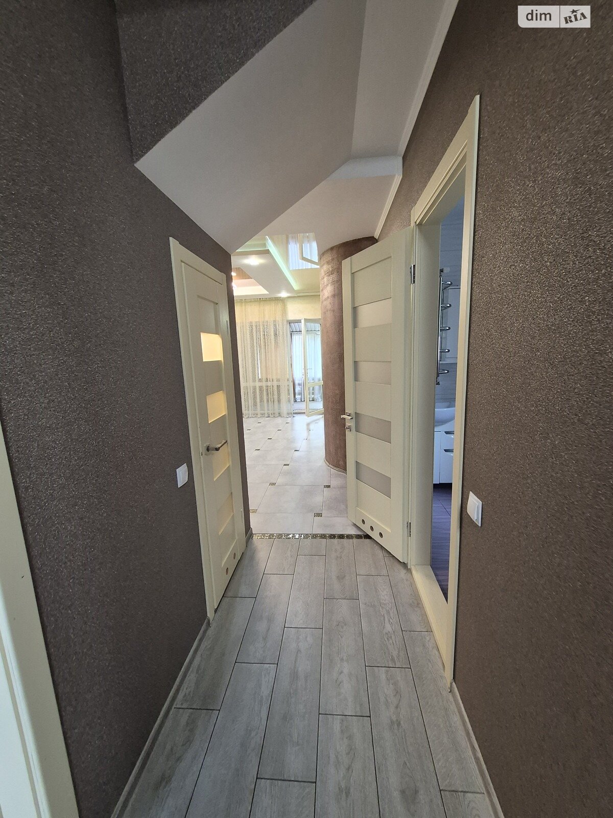 двопроверховий дуплекс, 105 кв. м, кирпич. Здається помісячно в Хмельницькому, в районі Лезневе фото 1