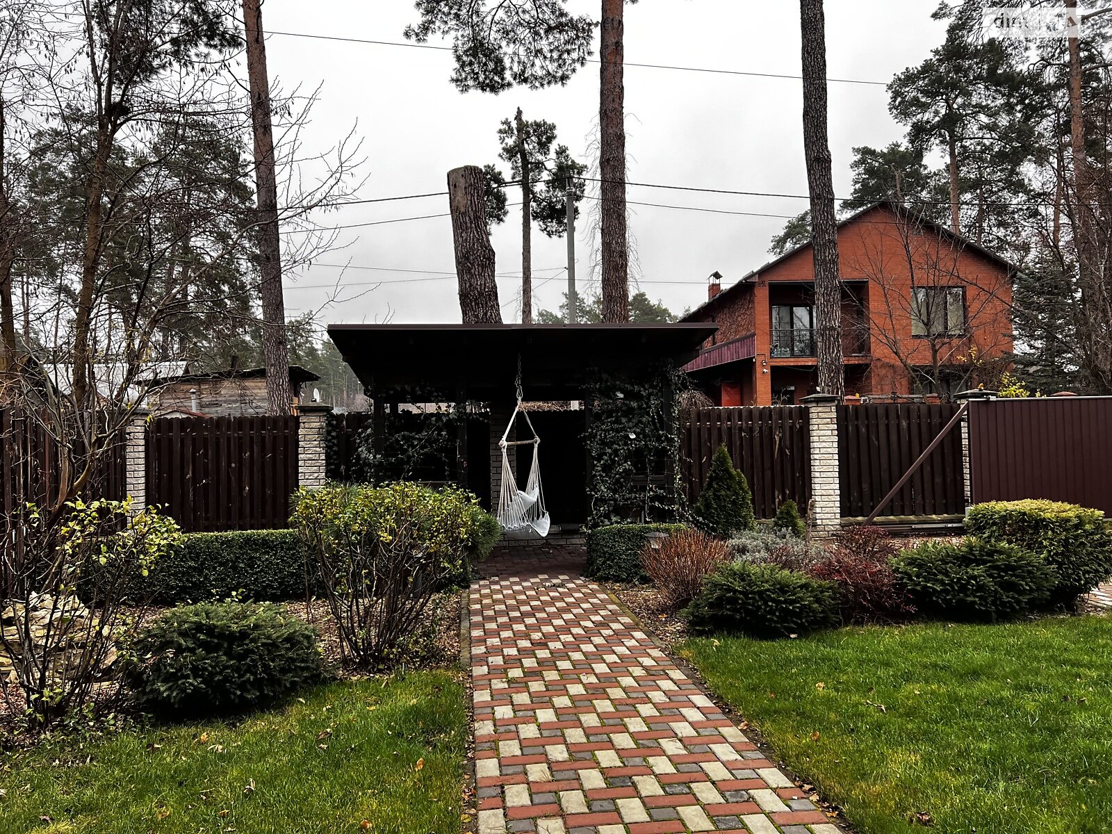 трехэтажный дуплекс, 180 кв. м, кирпич. Сдается помесячно в Ирпене, в районе Ирпень фото 1 трехэтажный дуплекс, 180 кв. м, кирпич. Сдается помесячно в Ирпене, в районе Ирпень фото 1