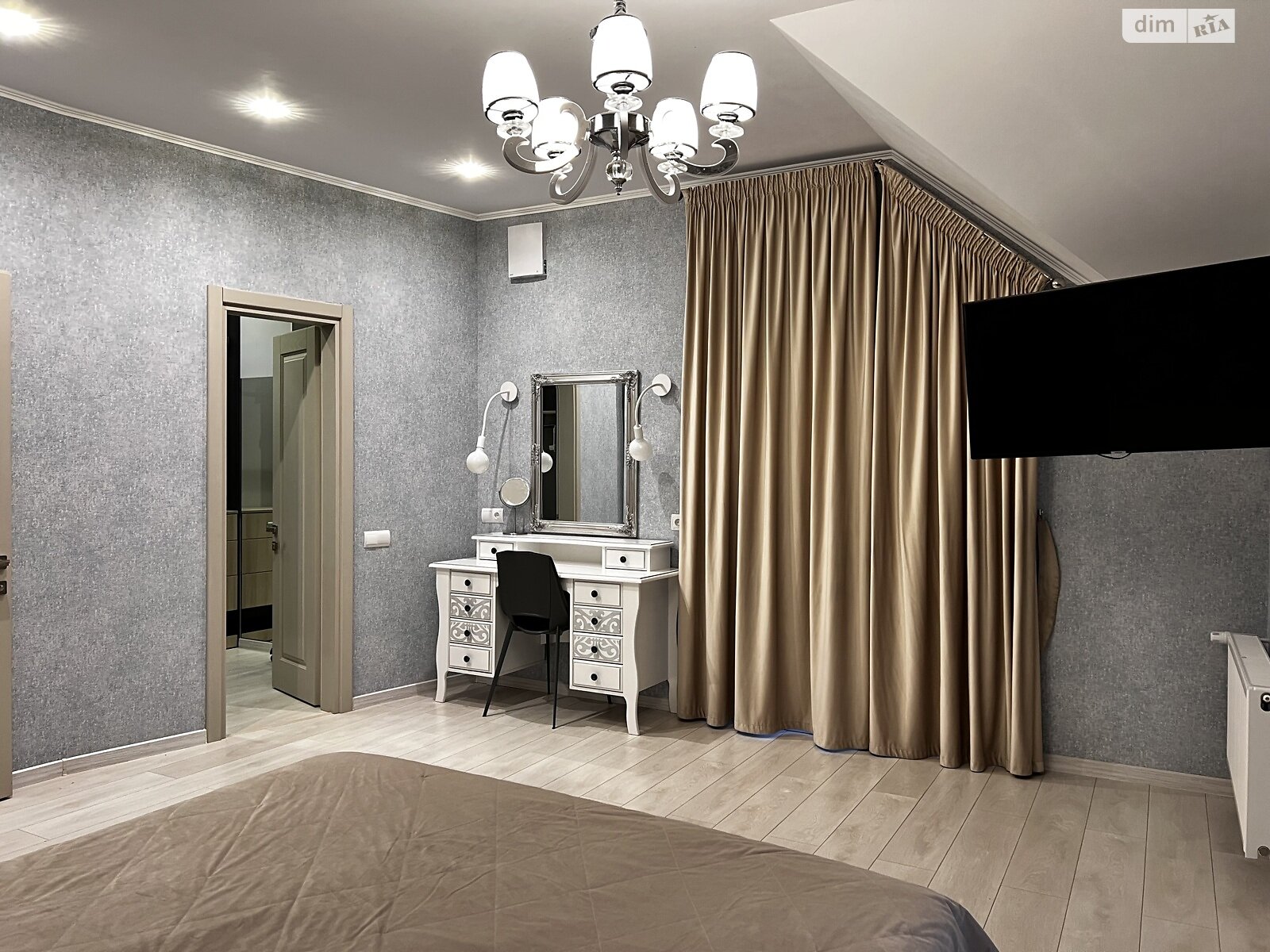 трехэтажный дуплекс, 180 кв. м, кирпич. Сдается помесячно в Ирпене, в районе Ирпень фото 1 трехэтажный дуплекс, 180 кв. м, кирпич. Сдается помесячно в Ирпене, в районе Ирпень фото 1