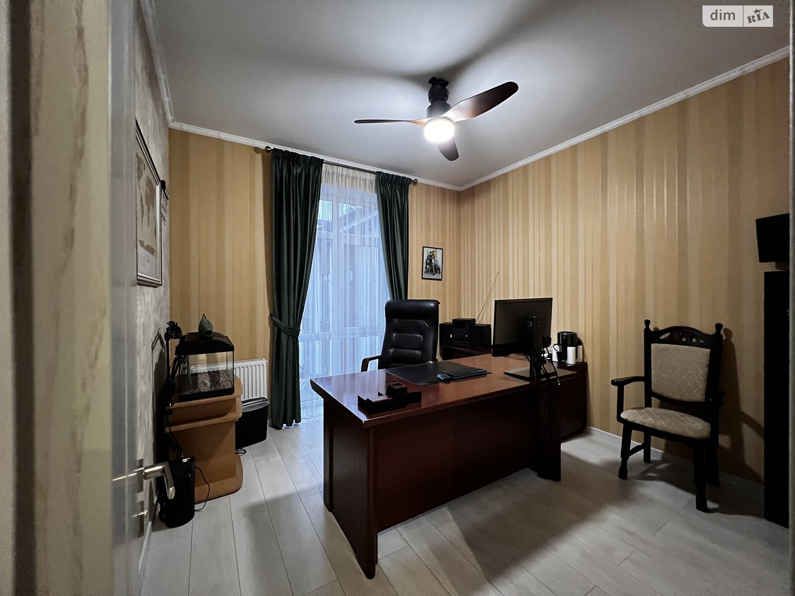 трехэтажный дуплекс, 180 кв. м, кирпич. Сдается помесячно в Ирпене, в районе Ирпень фото 1 трехэтажный дуплекс, 180 кв. м, кирпич. Сдается помесячно в Ирпене, в районе Ирпень фото 1