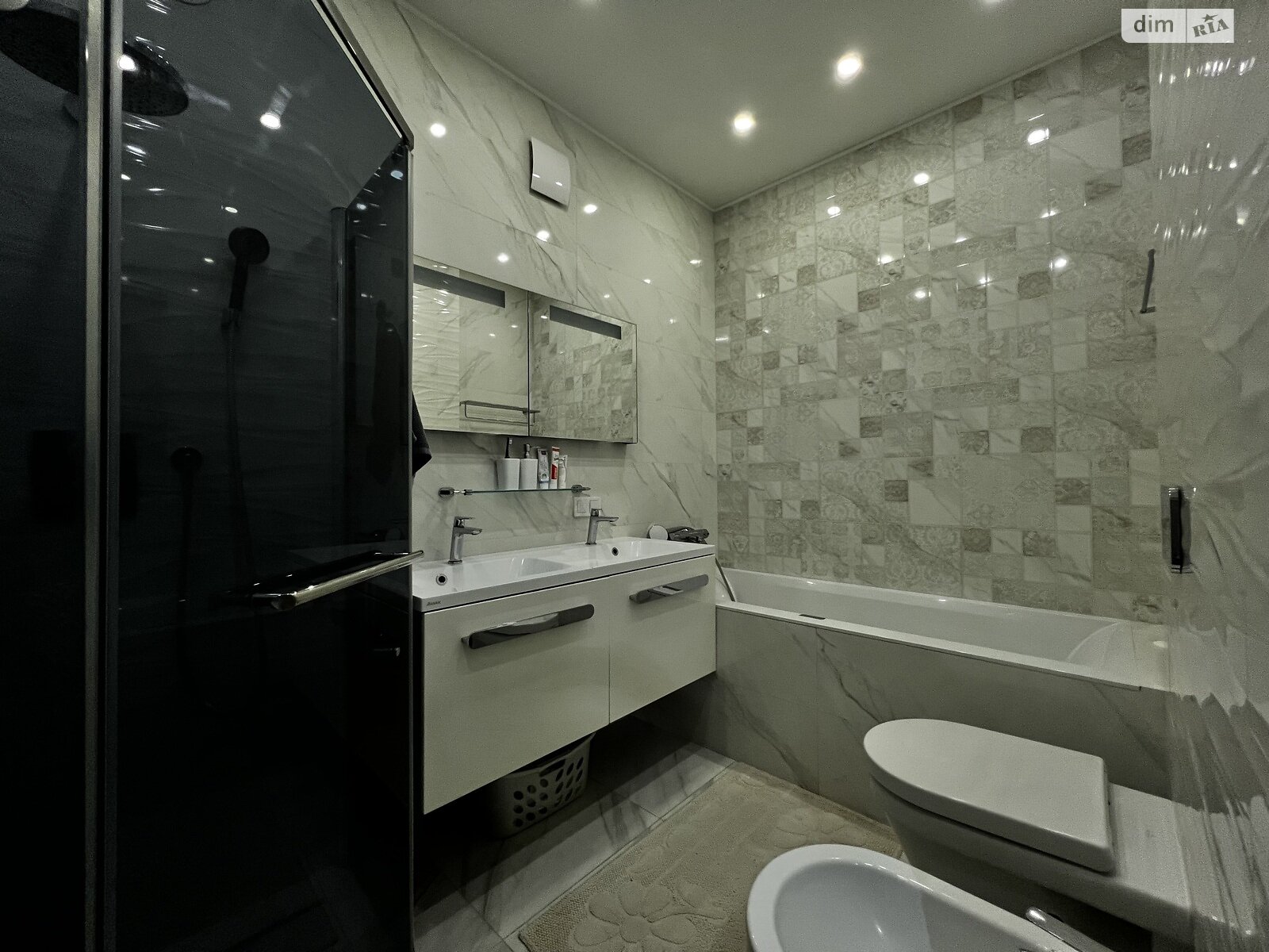 трехэтажный дуплекс, 180 кв. м, кирпич. Сдается помесячно в Ирпене, в районе Ирпень фото 1 трехэтажный дуплекс, 180 кв. м, кирпич. Сдается помесячно в Ирпене, в районе Ирпень фото 1