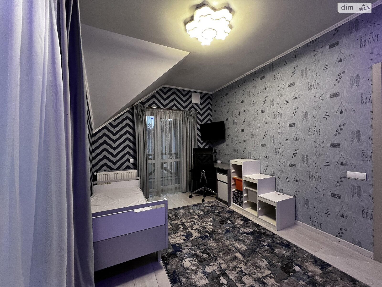 трехэтажный дуплекс, 180 кв. м, кирпич. Сдается помесячно в Ирпене, в районе Ирпень фото 1 трехэтажный дуплекс, 180 кв. м, кирпич. Сдается помесячно в Ирпене, в районе Ирпень фото 1