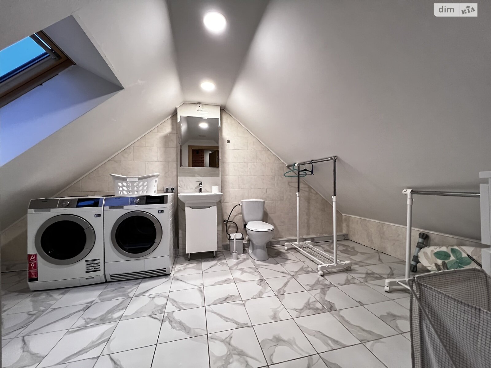 трехэтажный дуплекс, 180 кв. м, кирпич. Сдается помесячно в Ирпене, в районе Ирпень фото 1 трехэтажный дуплекс, 180 кв. м, кирпич. Сдается помесячно в Ирпене, в районе Ирпень фото 1