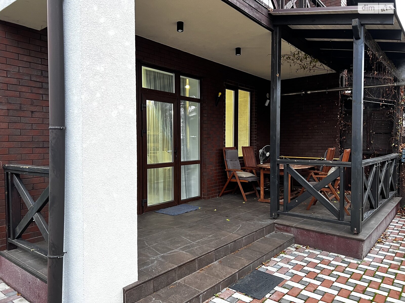 трехэтажный дуплекс, 180 кв. м, кирпич. Сдается помесячно в Ирпене, в районе Ирпень фото 1 трехэтажный дуплекс, 180 кв. м, кирпич. Сдается помесячно в Ирпене, в районе Ирпень фото 1