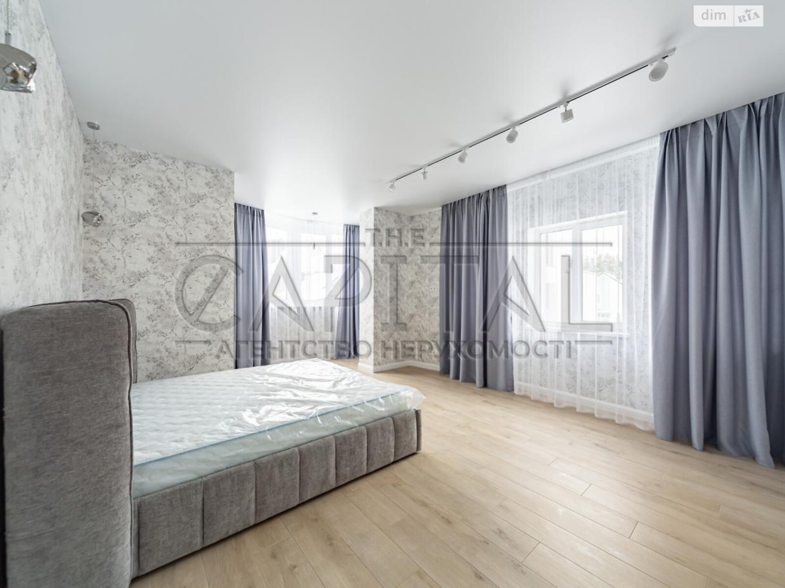 трехэтажный дуплекс, 220 кв. м, кирпич. Сдается помесячно в Козине фото 1 трехэтажный дуплекс, 220 кв. м, кирпич. Сдается помесячно в Козине фото 1