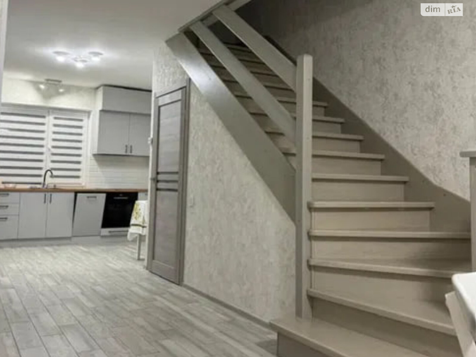 двопроверховий дуплекс, 90.1 кв. м, цегла. Здається помісячно в Луцьку, в районі Гнідава фото 1