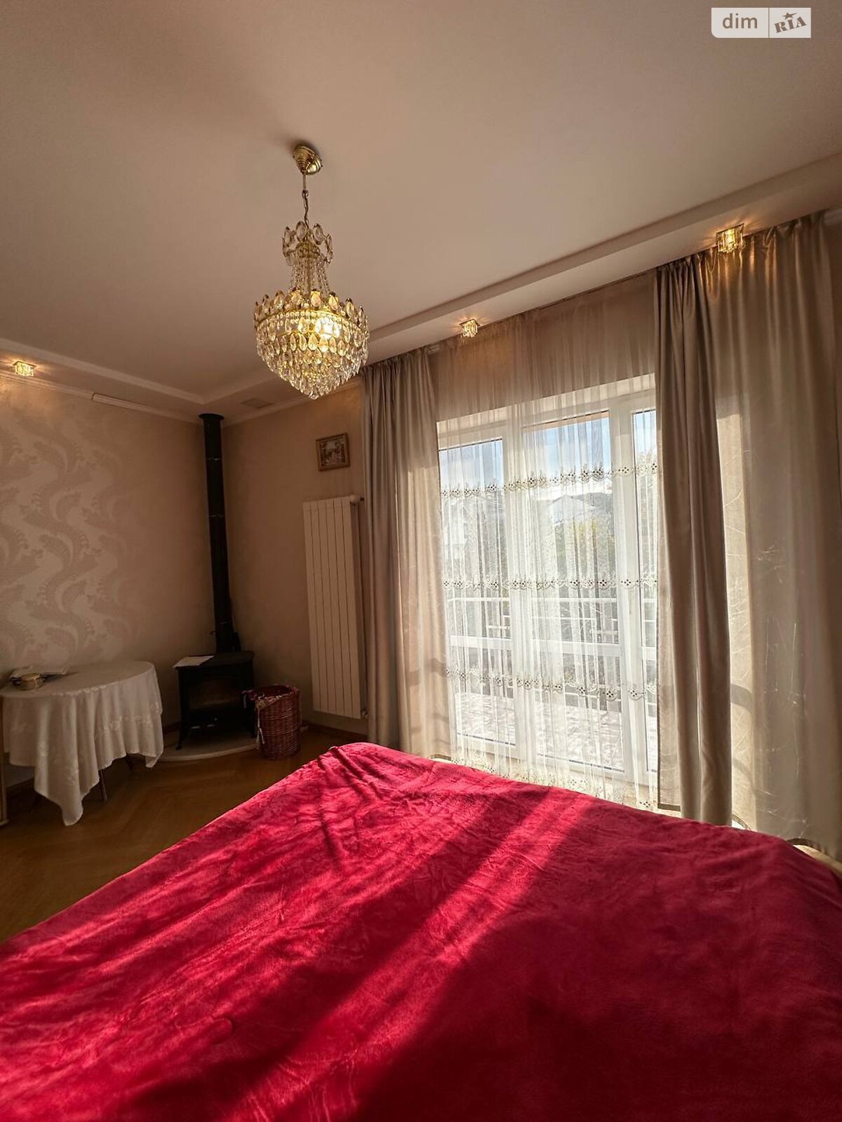 двухэтажный дуплекс, 216 кв. м, кирпич. Сдается помесячно в Львове, в районе Лычаковский фото 1 двухэтажный дуплекс, 216 кв. м, кирпич. Сдается помесячно в Львове, в районе Лычаковский фото 1