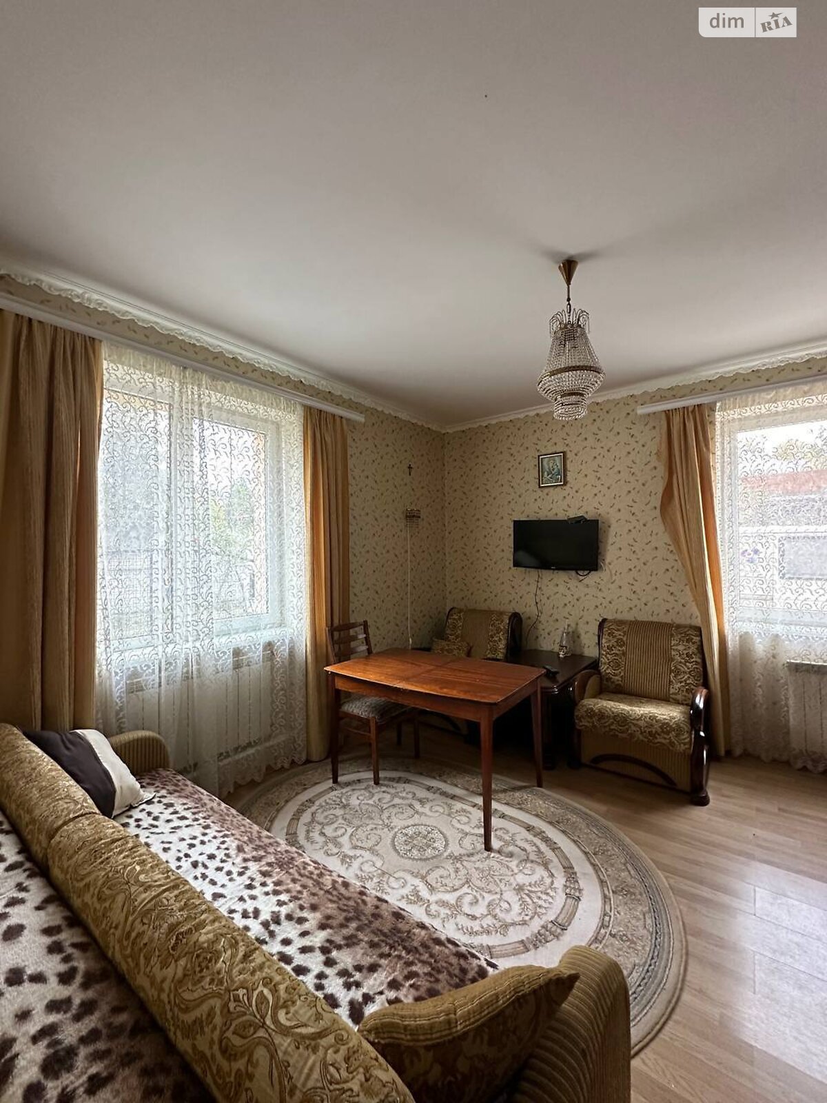 двухэтажный дуплекс, 216 кв. м, кирпич. Сдается помесячно в Львове, в районе Лычаковский фото 1 двухэтажный дуплекс, 216 кв. м, кирпич. Сдается помесячно в Львове, в районе Лычаковский фото 1