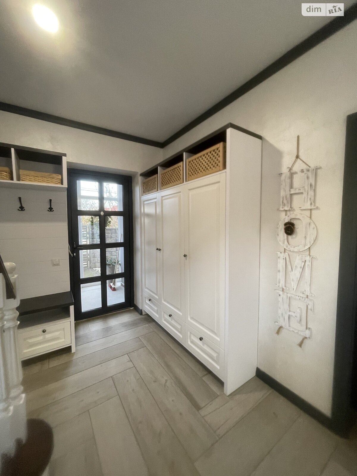 двухэтажный дуплекс, 176 кв. м, кирпич. Сдается помесячно в Минае фото 1