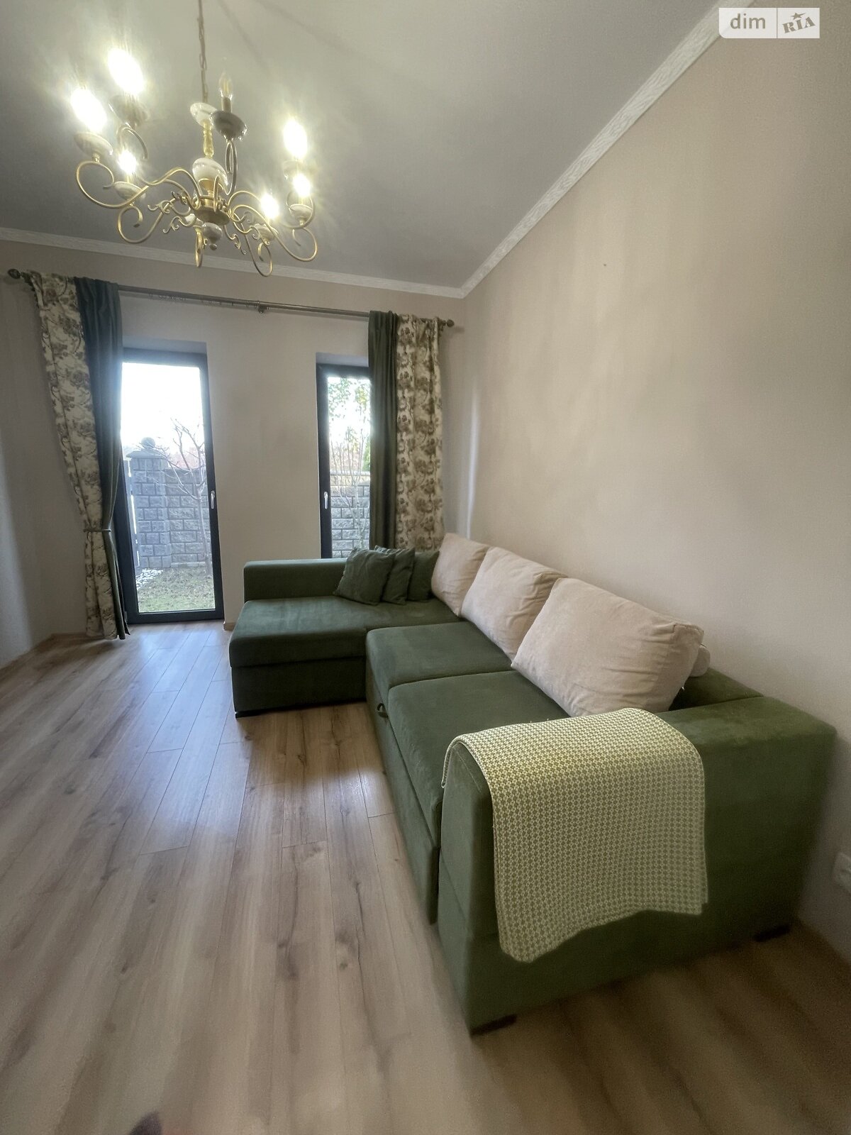 двухэтажный дуплекс, 176 кв. м, кирпич. Сдается помесячно в Минае фото 1