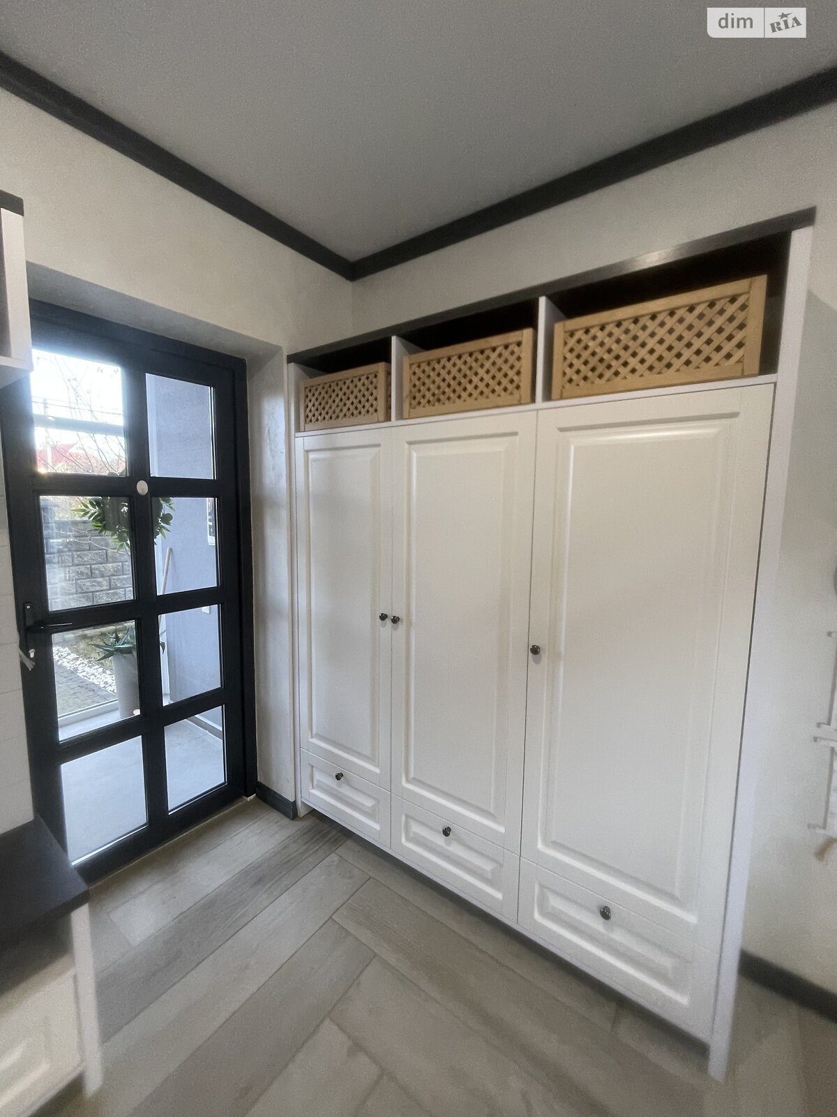 двухэтажный дуплекс, 176 кв. м, кирпич. Сдается помесячно в Минае фото 1