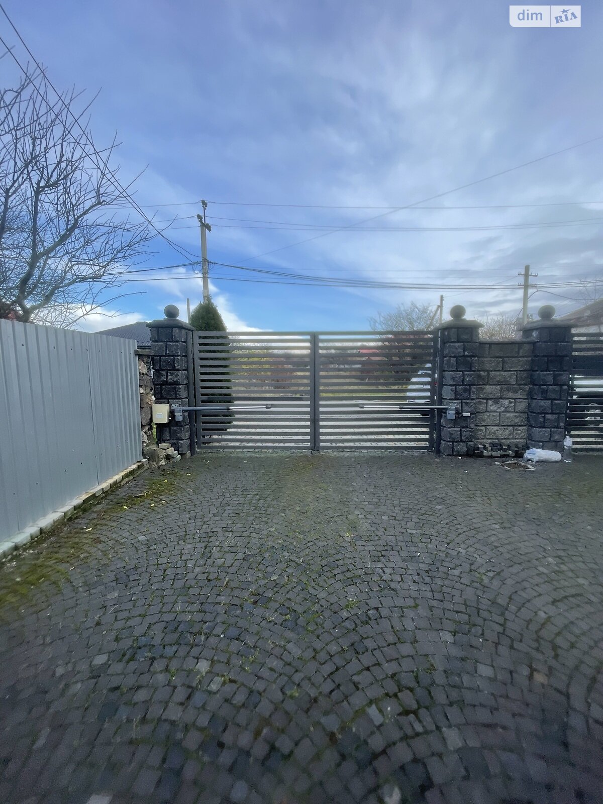 двухэтажный дуплекс, 176 кв. м, кирпич. Сдается помесячно в Минае фото 1