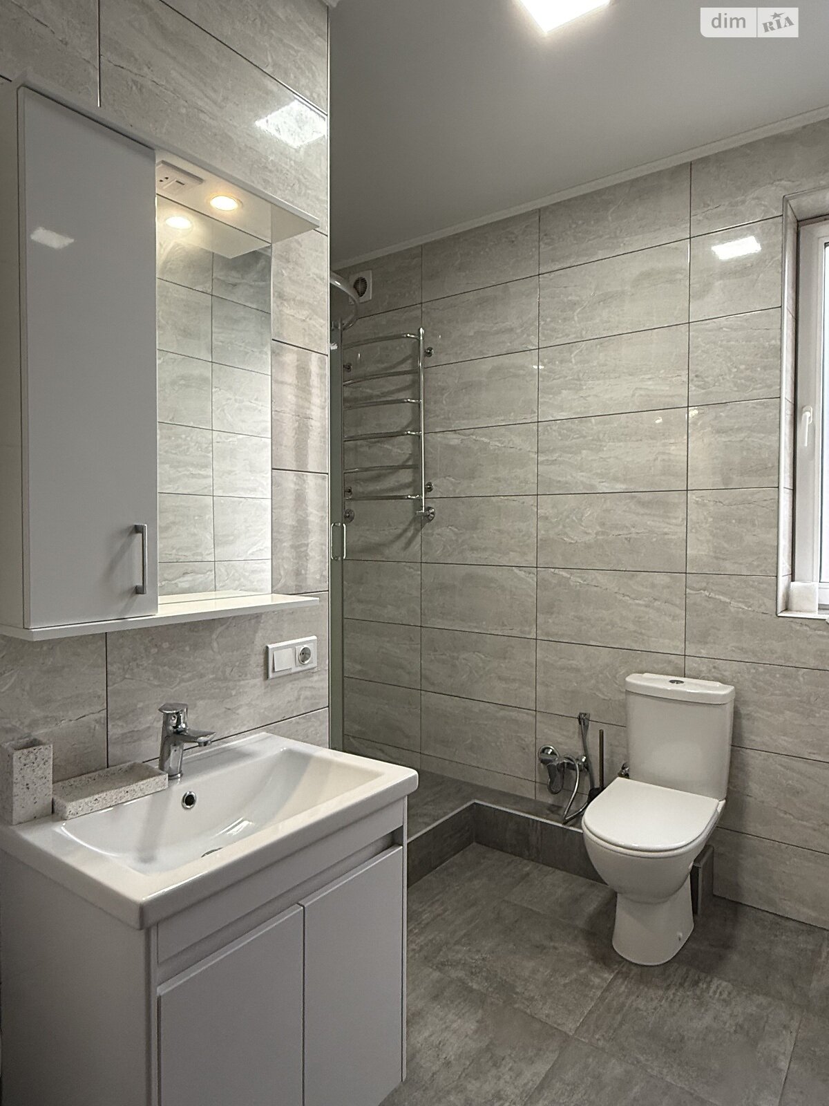 двухэтажный дуплекс, 103.5 кв. м, кирпич. Сдается помесячно в Петропавловской Борщаговке фото 1