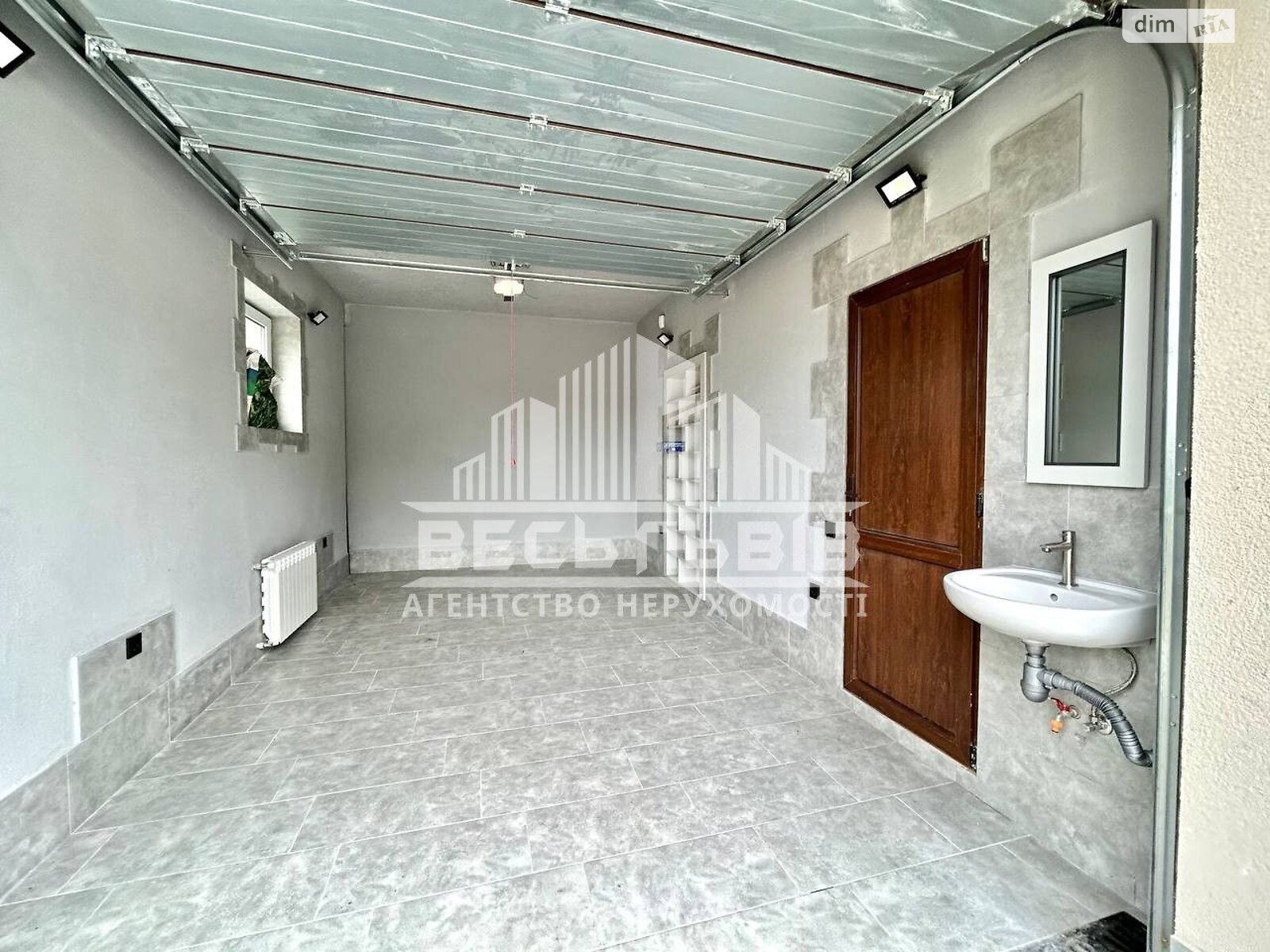 триповерховий дуплекс, 150 кв. м, цегла. Здається помісячно в Сокільниках фото 1 триповерховий дуплекс, 150 кв. м, цегла. Здається помісячно в Сокільниках фото 1