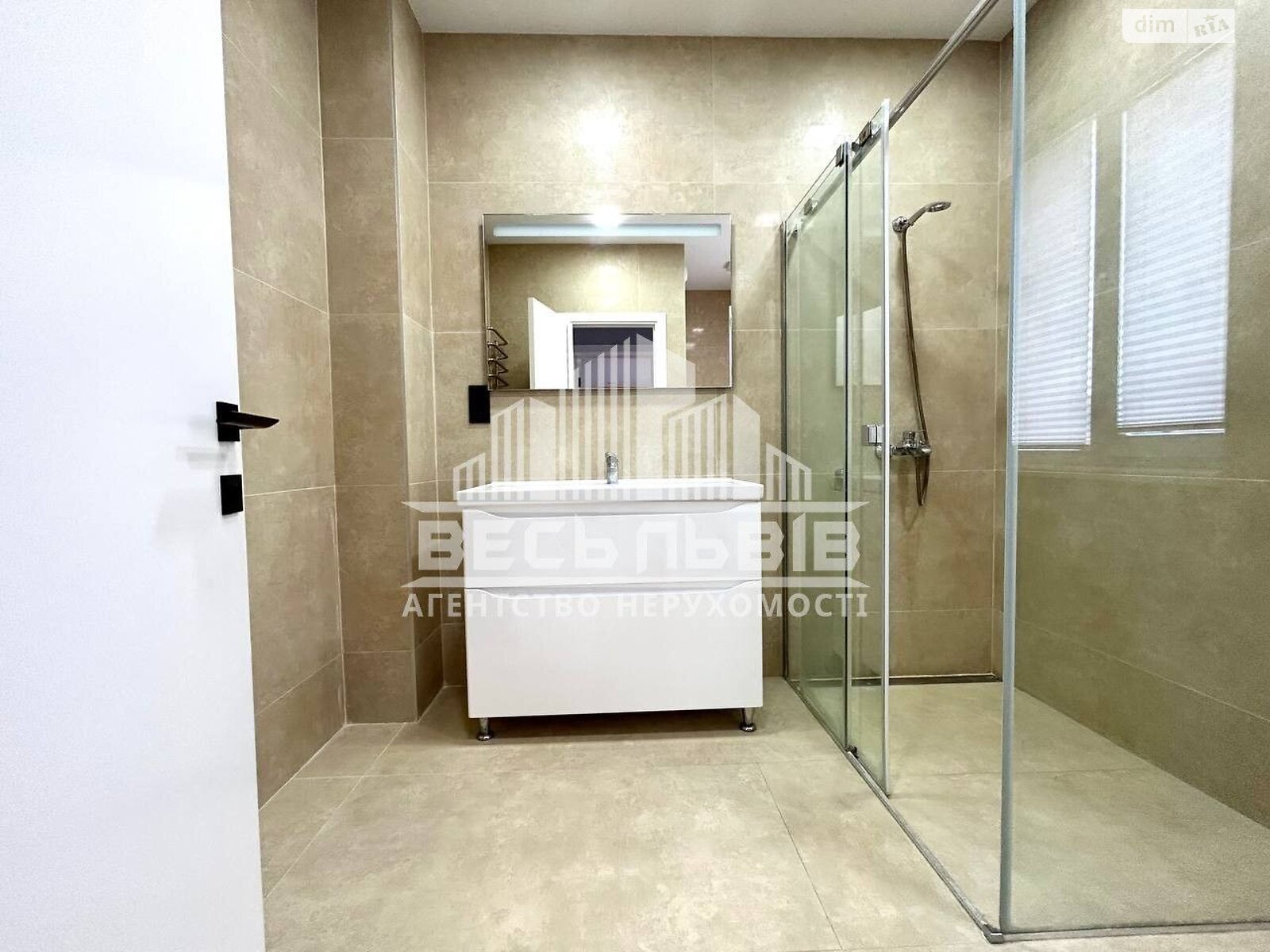 триповерховий дуплекс, 150 кв. м, цегла. Здається помісячно в Сокільниках фото 1 триповерховий дуплекс, 150 кв. м, цегла. Здається помісячно в Сокільниках фото 1