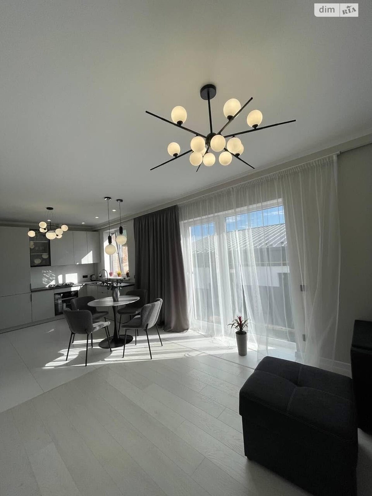 одноэтажный дуплекс, 98 кв. м, кирпич. Сдается помесячно в Тернополе фото 1 одноэтажный дуплекс, 98 кв. м, кирпич. Сдается помесячно в Тернополе фото 1