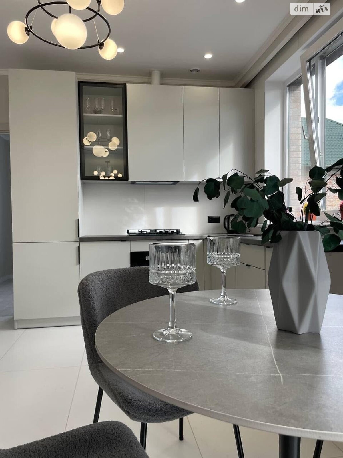 одноэтажный дуплекс, 98 кв. м, кирпич. Сдается помесячно в Тернополе фото 1 одноэтажный дуплекс, 98 кв. м, кирпич. Сдается помесячно в Тернополе фото 1