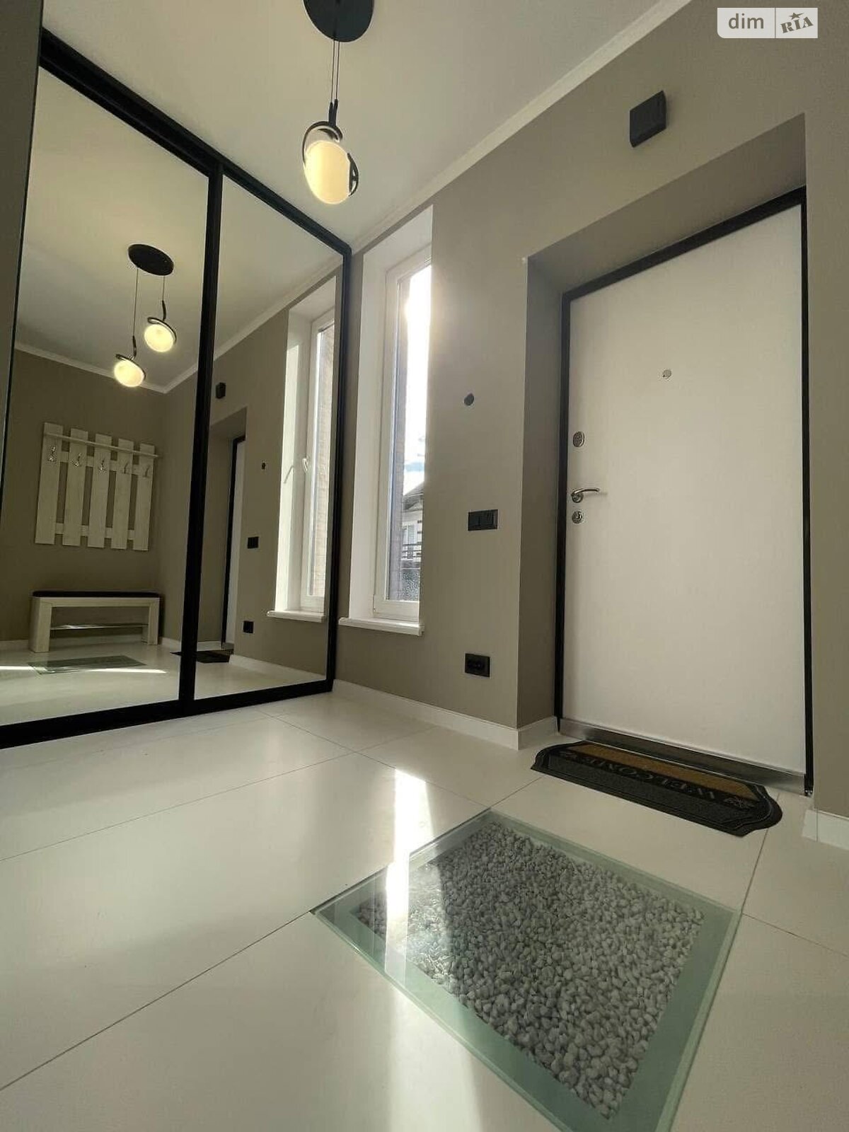 одноэтажный дуплекс, 98 кв. м, кирпич. Сдается помесячно в Тернополе фото 1 одноэтажный дуплекс, 98 кв. м, кирпич. Сдается помесячно в Тернополе фото 1