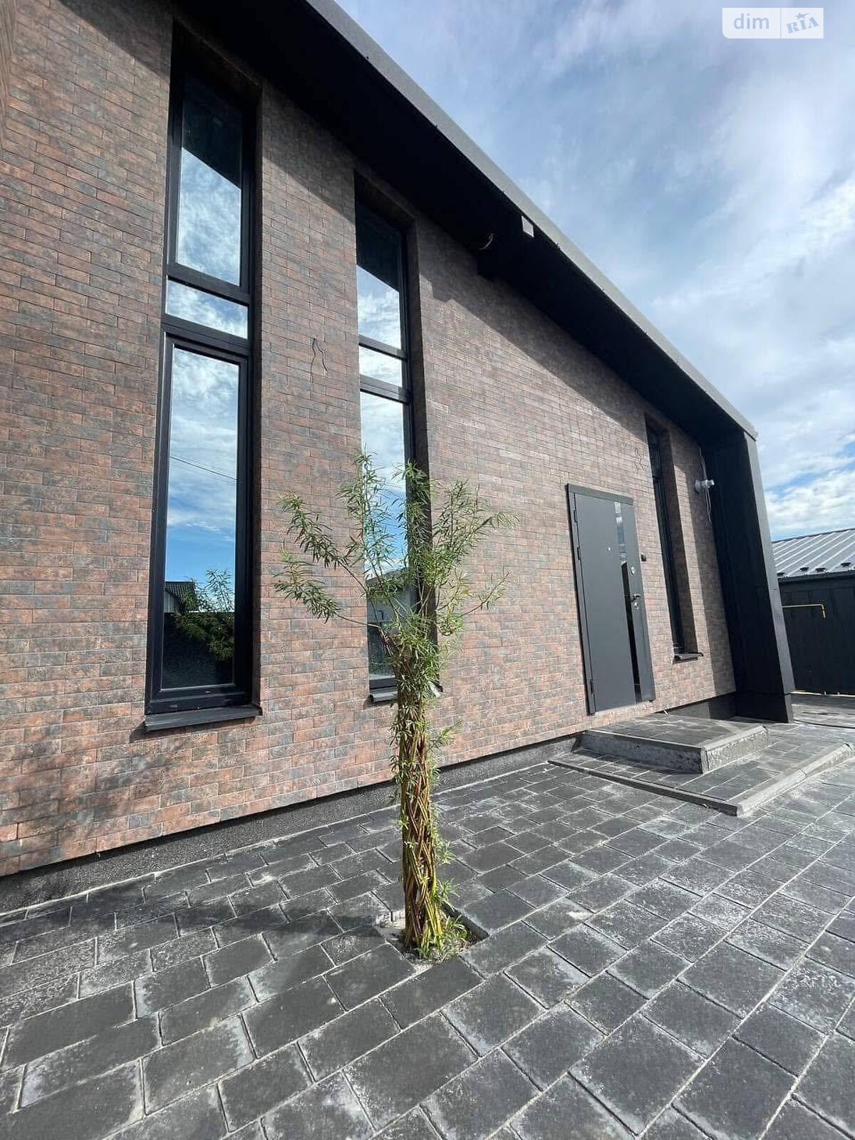 одноэтажный дуплекс, 98 кв. м, кирпич. Сдается помесячно в Тернополе фото 1 одноэтажный дуплекс, 98 кв. м, кирпич. Сдается помесячно в Тернополе фото 1