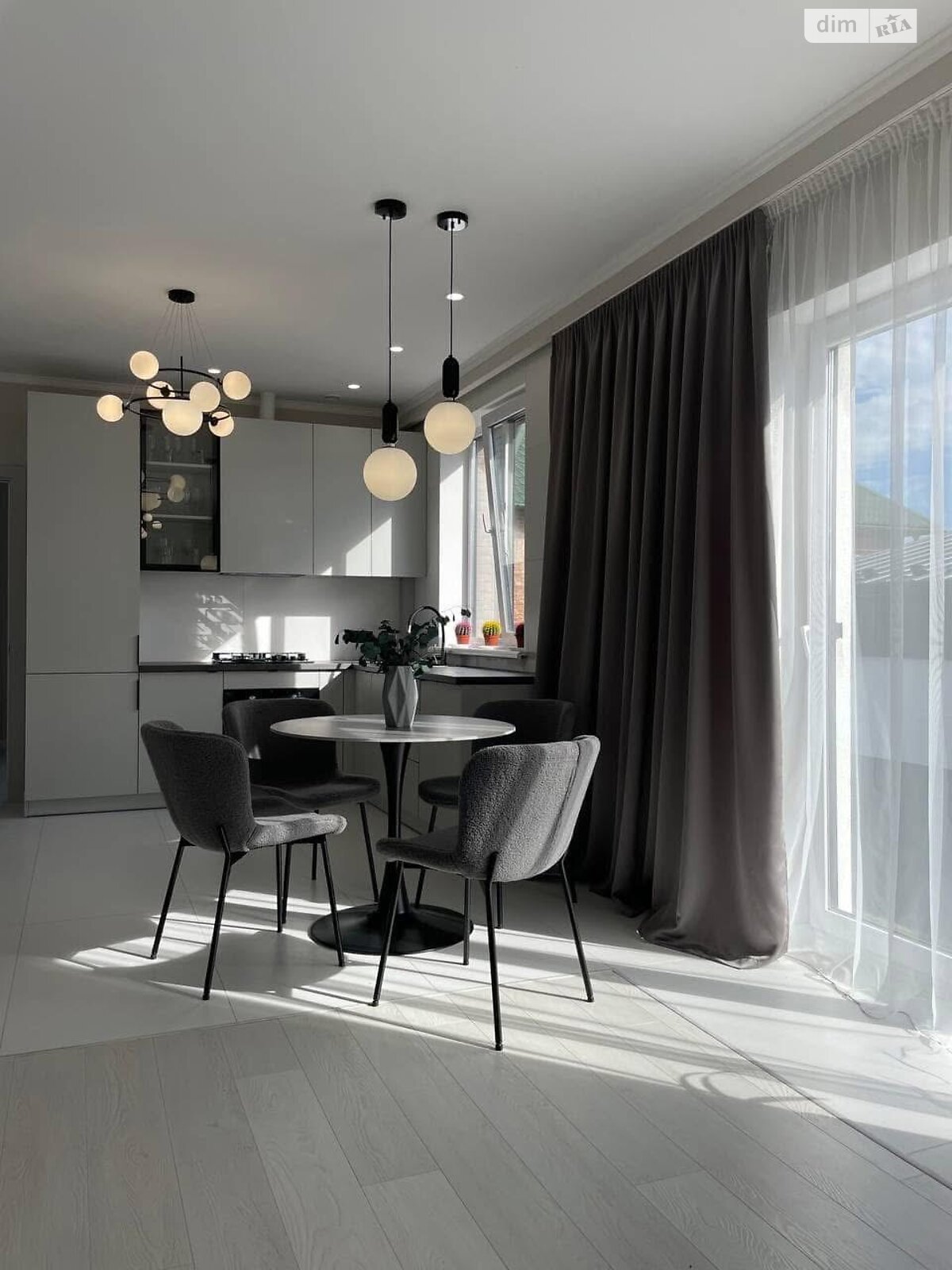 одноэтажный дуплекс, 98 кв. м, кирпич. Сдается помесячно в Тернополе фото 1 одноэтажный дуплекс, 98 кв. м, кирпич. Сдается помесячно в Тернополе фото 1