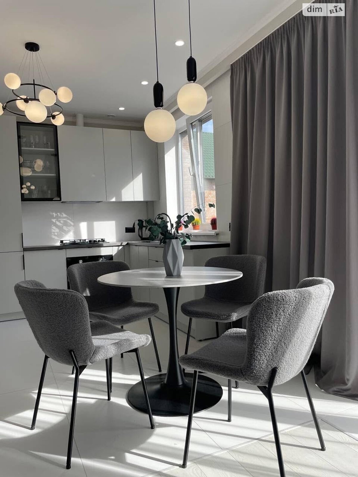 одноэтажный дуплекс, 98 кв. м, кирпич. Сдается помесячно в Тернополе фото 1 одноэтажный дуплекс, 98 кв. м, кирпич. Сдается помесячно в Тернополе фото 1