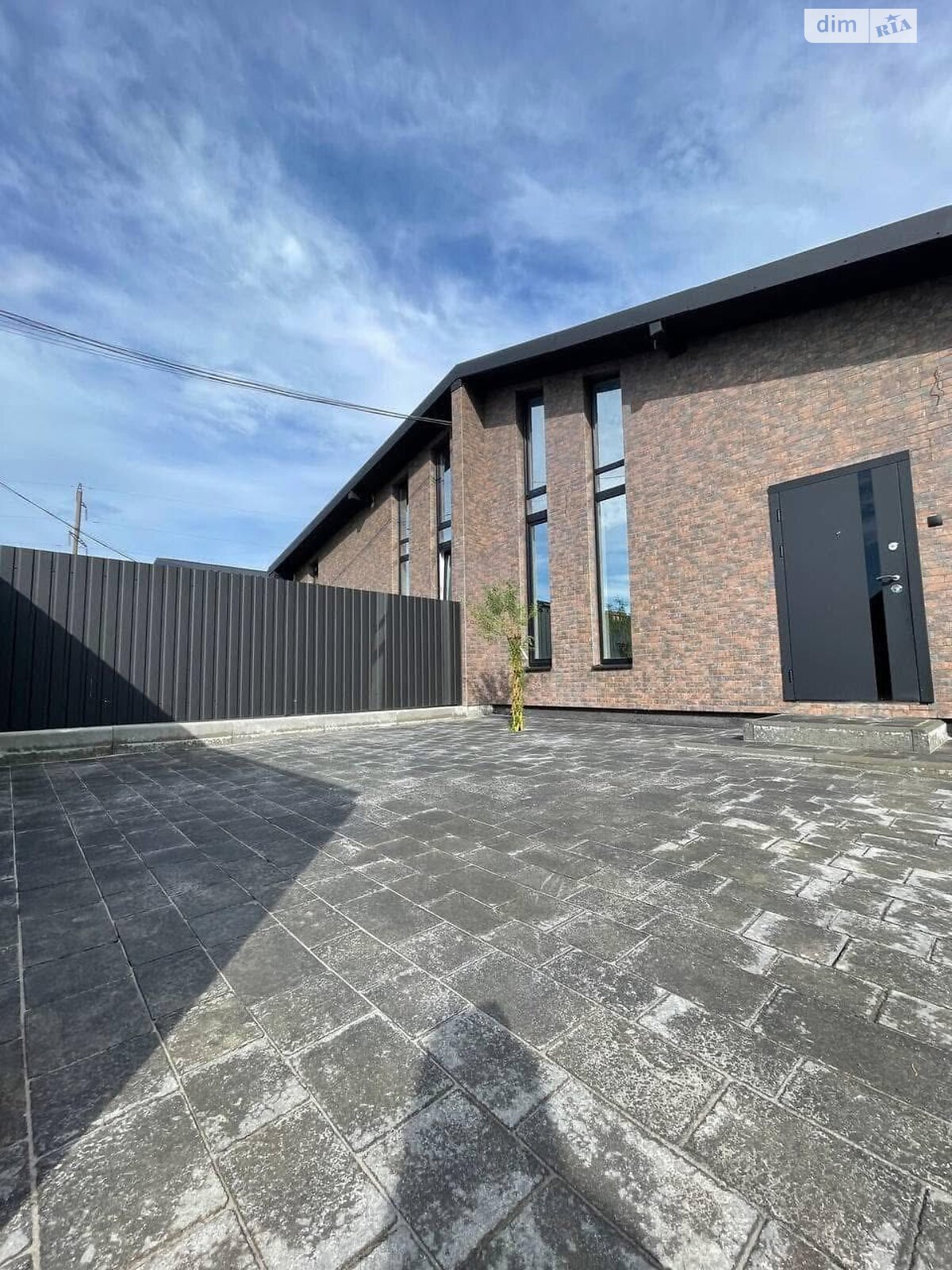 одноэтажный дуплекс, 98 кв. м, кирпич. Сдается помесячно в Тернополе фото 1 одноэтажный дуплекс, 98 кв. м, кирпич. Сдается помесячно в Тернополе фото 1