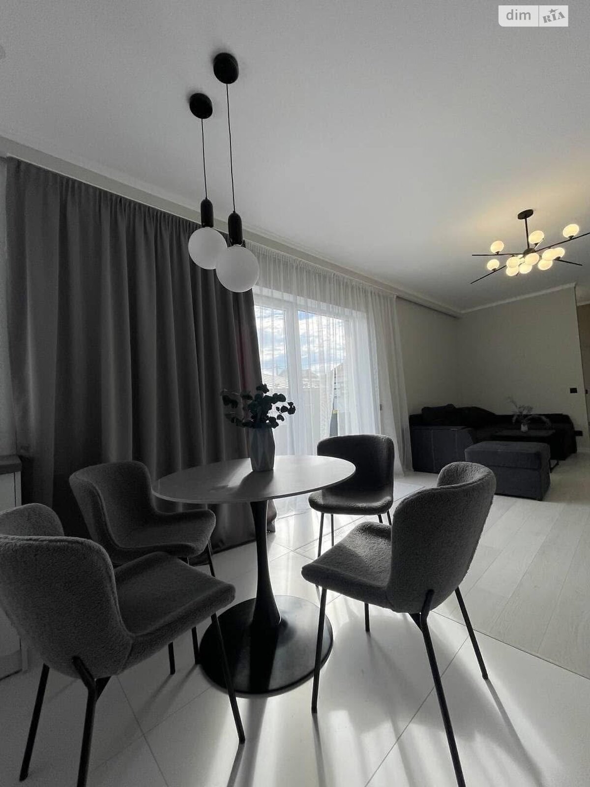 одноэтажный дуплекс, 98 кв. м, кирпич. Сдается помесячно в Тернополе фото 1 одноэтажный дуплекс, 98 кв. м, кирпич. Сдается помесячно в Тернополе фото 1