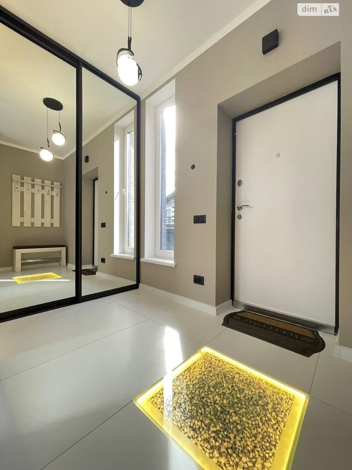 одноэтажный дуплекс, 98 кв. м, кирпич. Сдается помесячно в Тернополе фото 1 одноэтажный дуплекс, 98 кв. м, кирпич. Сдается помесячно в Тернополе фото 1