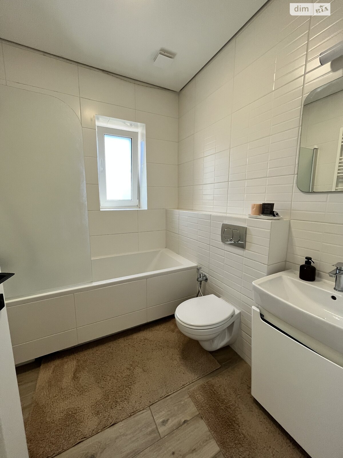 двоповерховий дуплекс, 122 кв. м, цегла. Здається помісячно в Ужгороді фото 1 двоповерховий дуплекс, 122 кв. м, цегла. Здається помісячно в Ужгороді фото 1