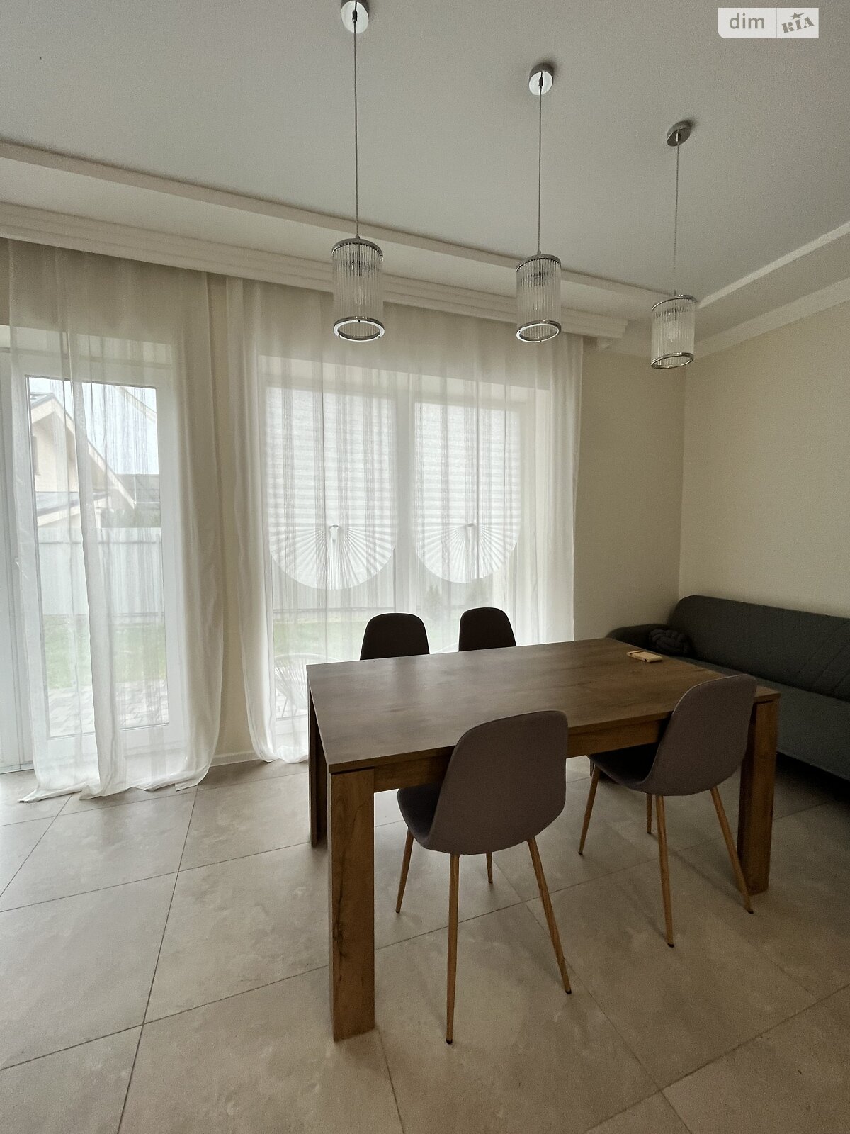 двоповерховий дуплекс, 122 кв. м, цегла. Здається помісячно в Ужгороді фото 1 двоповерховий дуплекс, 122 кв. м, цегла. Здається помісячно в Ужгороді фото 1