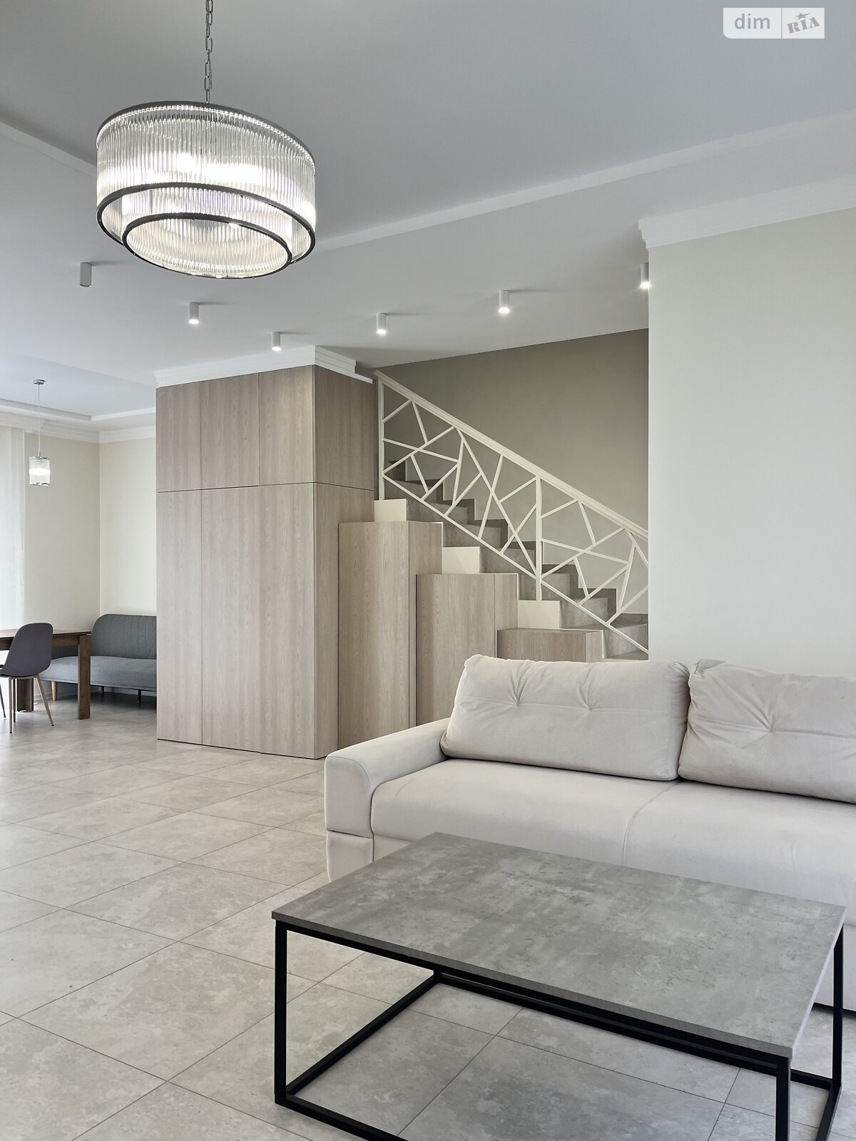 двоповерховий дуплекс, 122 кв. м, цегла. Здається помісячно в Ужгороді фото 1 двоповерховий дуплекс, 122 кв. м, цегла. Здається помісячно в Ужгороді фото 1