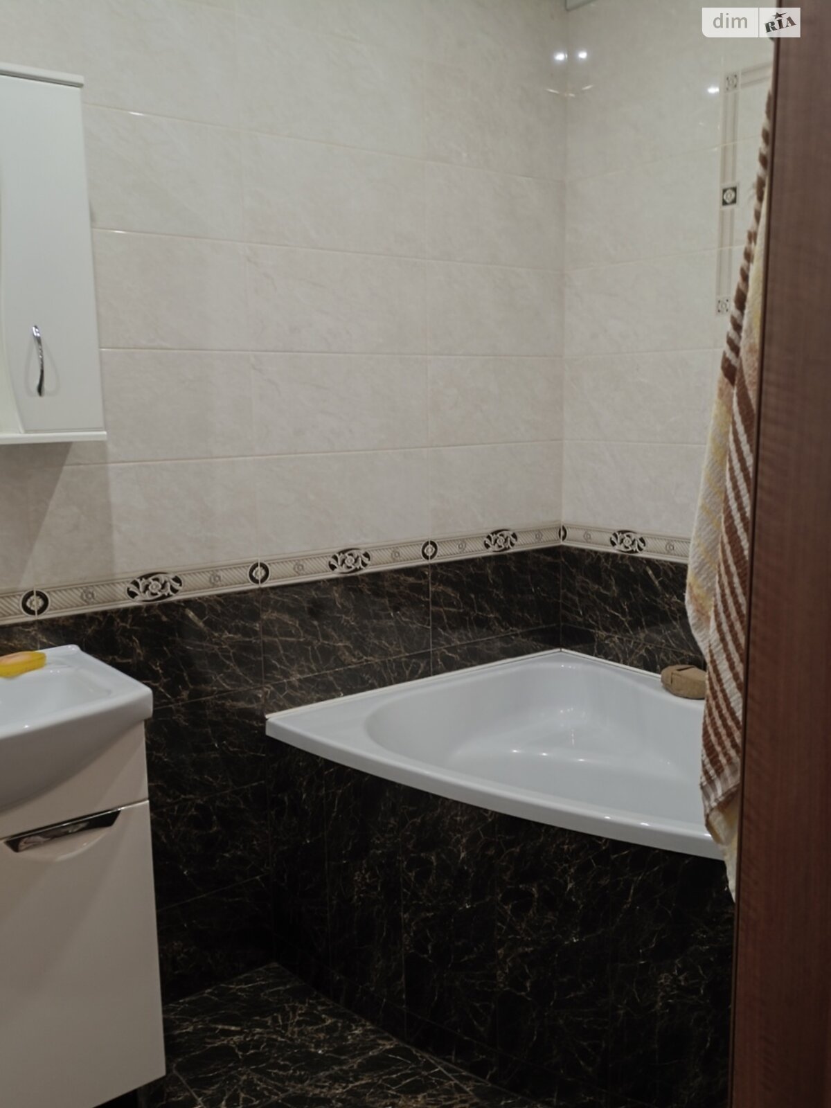 двоповерховий дуплекс, 90 кв. м, кирпич. Здається помісячно в Вінниці, в районі Ближнє замостя фото 1 двопроверховий дуплекс, 90 кв. м, кирпич. Здається помісячно в Вінниці, в районі Ближнє замостя фото 1