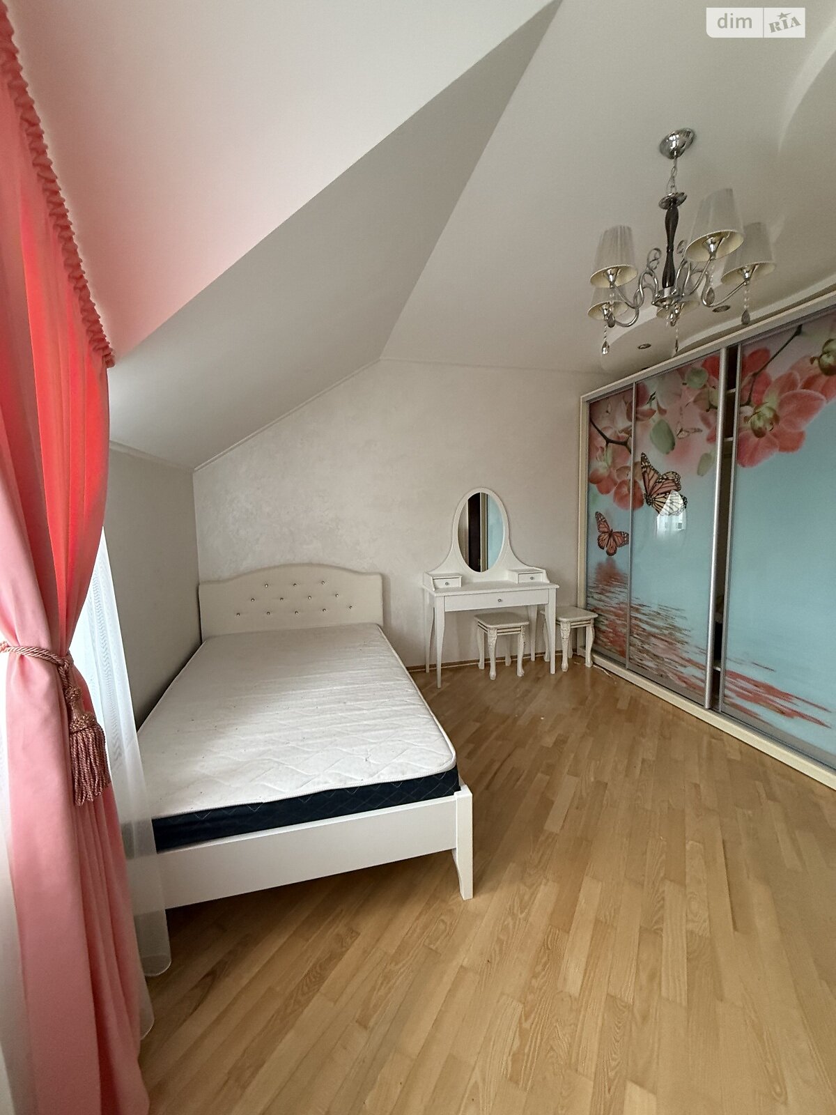 двухэтажный дуплекс, 150 кв. м, кирпич. Сдается помесячно в Виннице, в районе Старый город фото 1