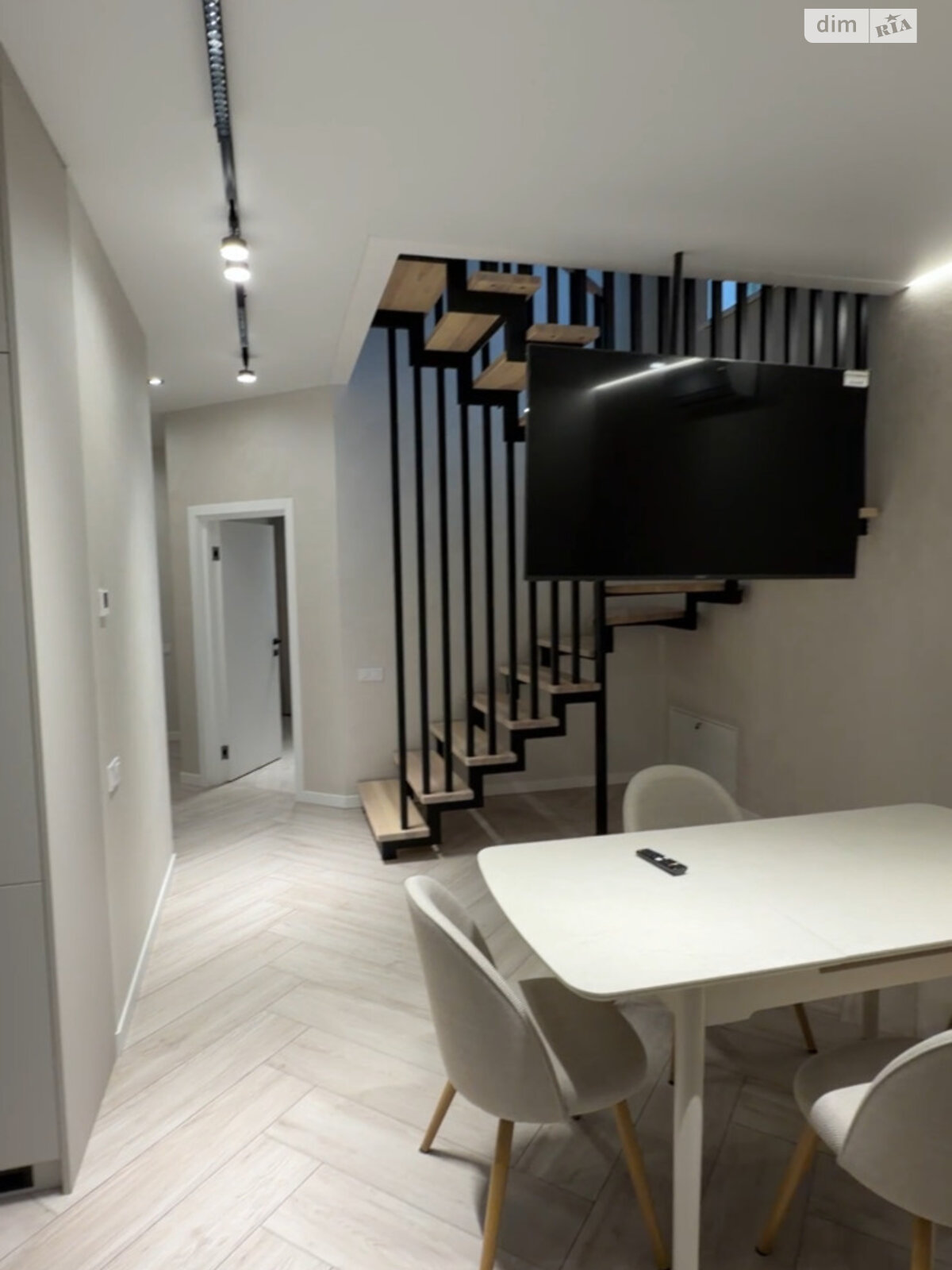 двоповерховий дуплекс, 105 кв. м, кирпич. Здається помісячно в Вінницьких Хуторах фото 1 двоповерховий дуплекс, 105 кв. м, кирпич. Здається помісячно в Вінницьких Хуторах фото 1