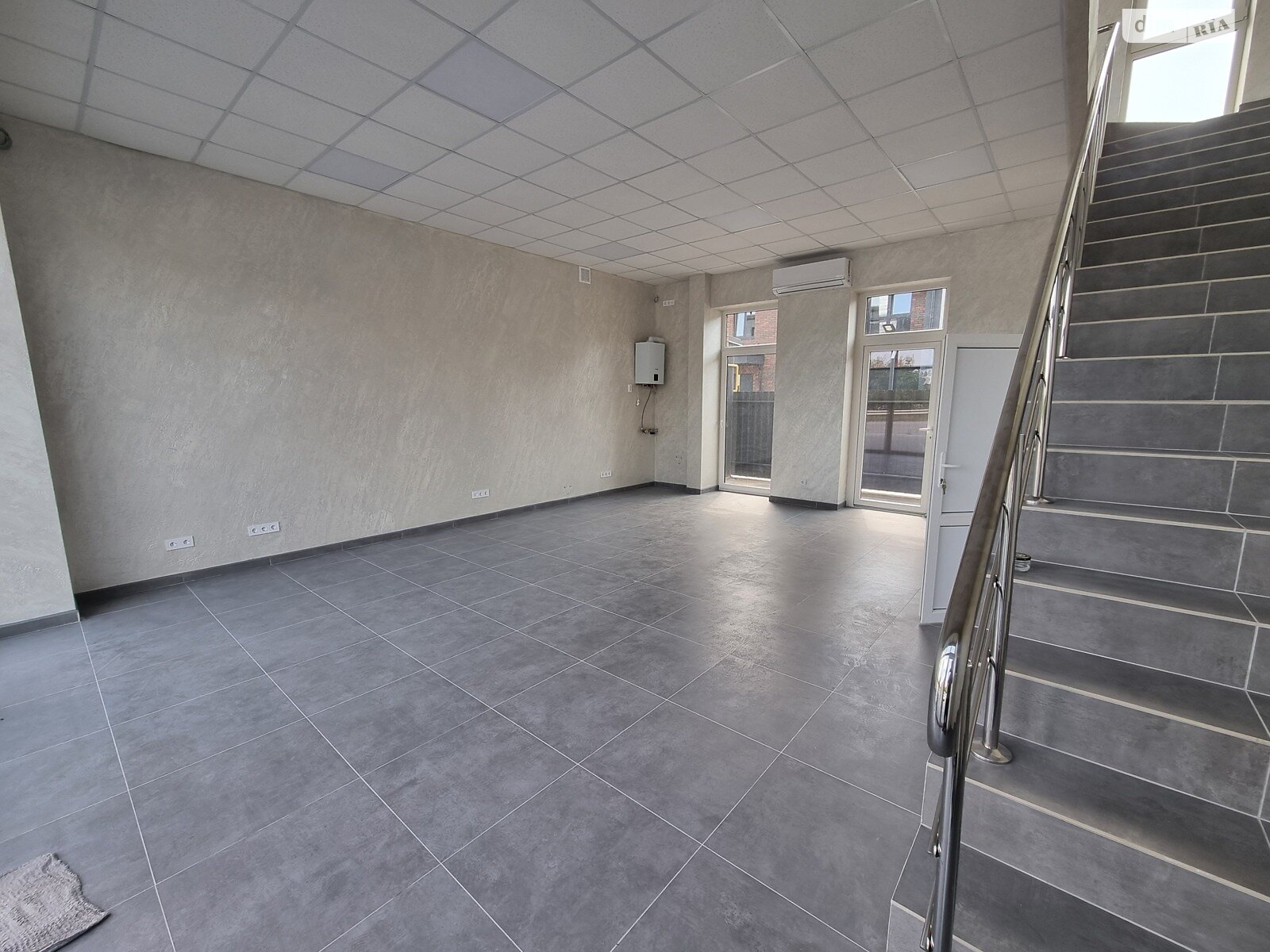 Комерційне приміщення в Агрономічному, Трояндовий провулок 1Д, ціна оренди: 35 000 грн за об’єкт фото 1 Комерційне приміщення в Агрономічному, Трояндовий провулок 1Д, ціна оренди: 35 000 грн за об’єкт фото 1