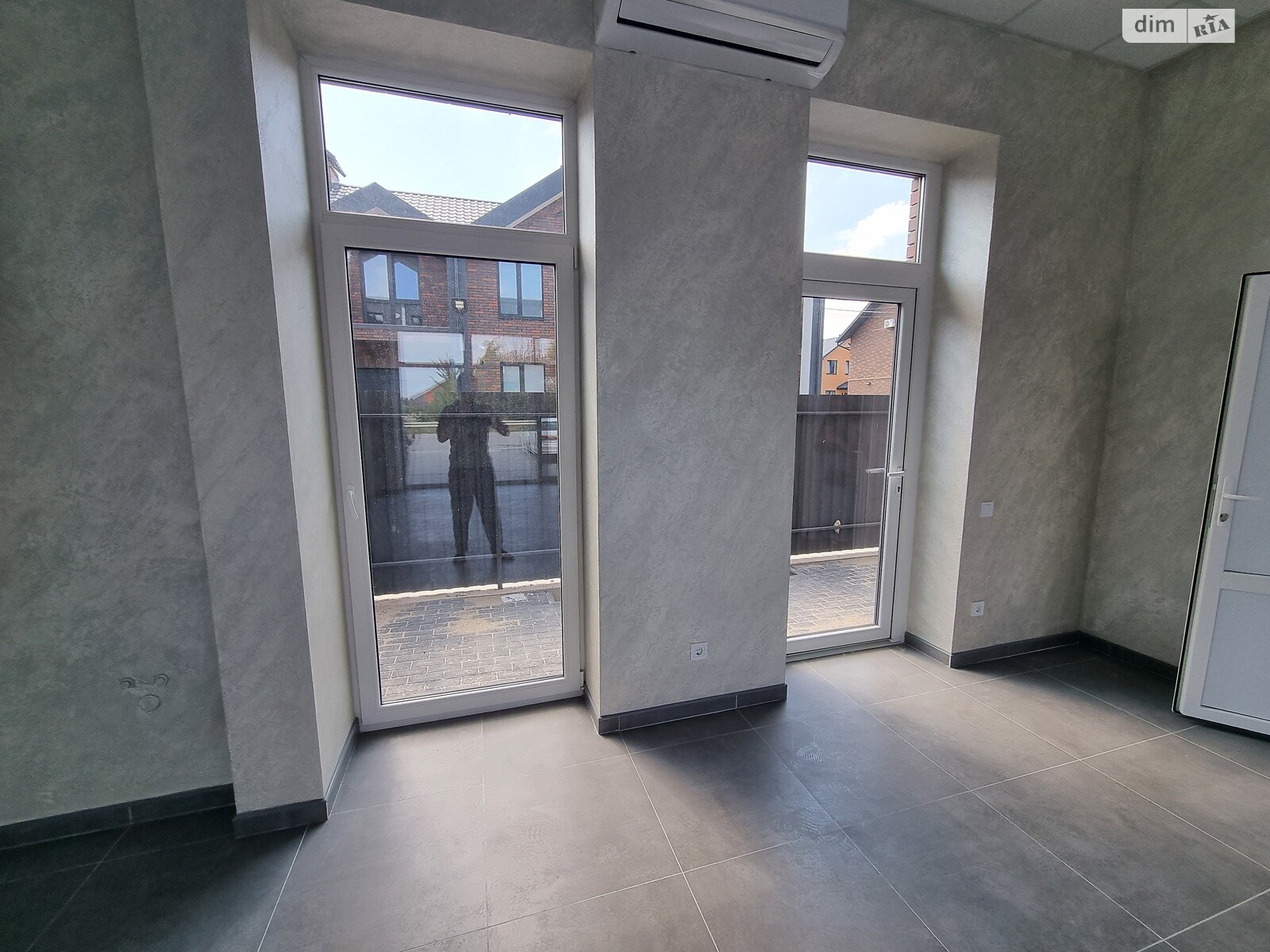 Комерційне приміщення в Агрономічному, Трояндовий провулок 1Д, ціна оренди: 35 000 грн за об’єкт фото 1 Комерційне приміщення в Агрономічному, Трояндовий провулок 1Д, ціна оренди: 35 000 грн за об’єкт фото 1