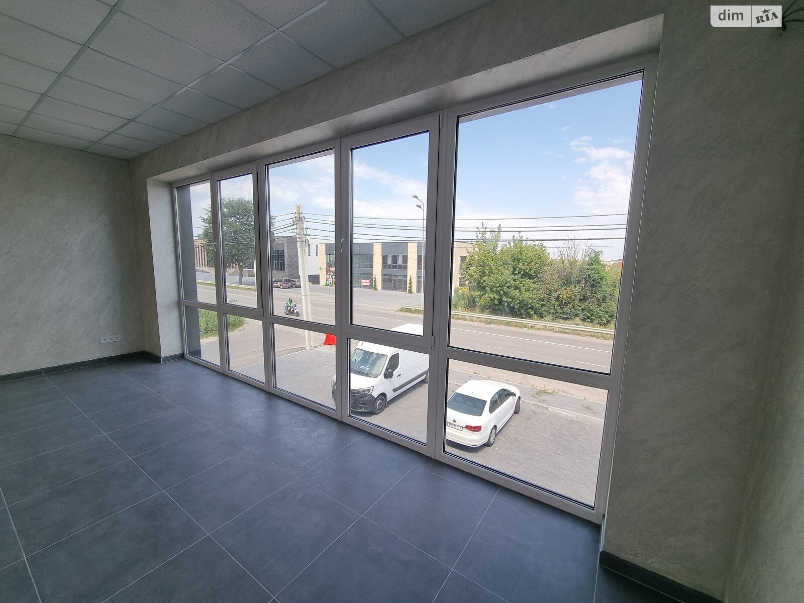 Комерційне приміщення в Агрономічному, Трояндовий провулок 1Д, ціна оренди: 35 000 грн за об’єкт фото 1 Комерційне приміщення в Агрономічному, Трояндовий провулок 1Д, ціна оренди: 35 000 грн за об’єкт фото 1