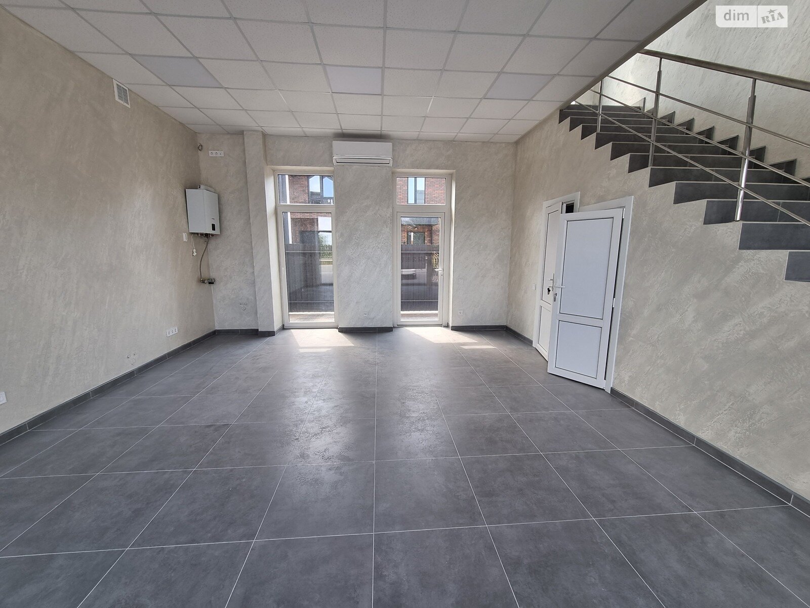 Комерційне приміщення в Агрономічному, Трояндовий провулок 1Д, ціна оренди: 35 000 грн за об’єкт фото 1 Комерційне приміщення в Агрономічному, Трояндовий провулок 1Д, ціна оренди: 35 000 грн за об’єкт фото 1