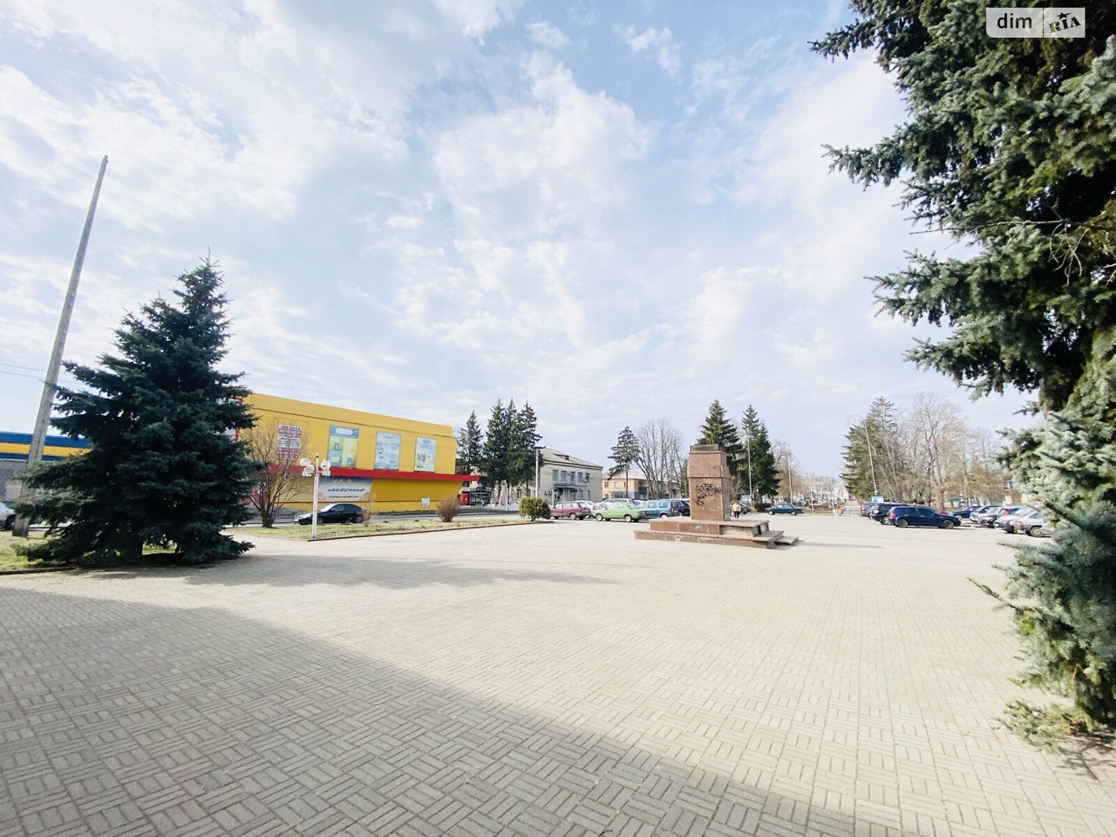 Комерційне приміщення в Баришівці, Київський Шлях (Леніна) вулиця 23, ціна оренди: 250 000 грн за об’єкт фото 1 Комерційне приміщення в Баришівці, Київський Шлях (Леніна) вулиця 23, ціна оренди: 250 000 грн за об’єкт фото 1
