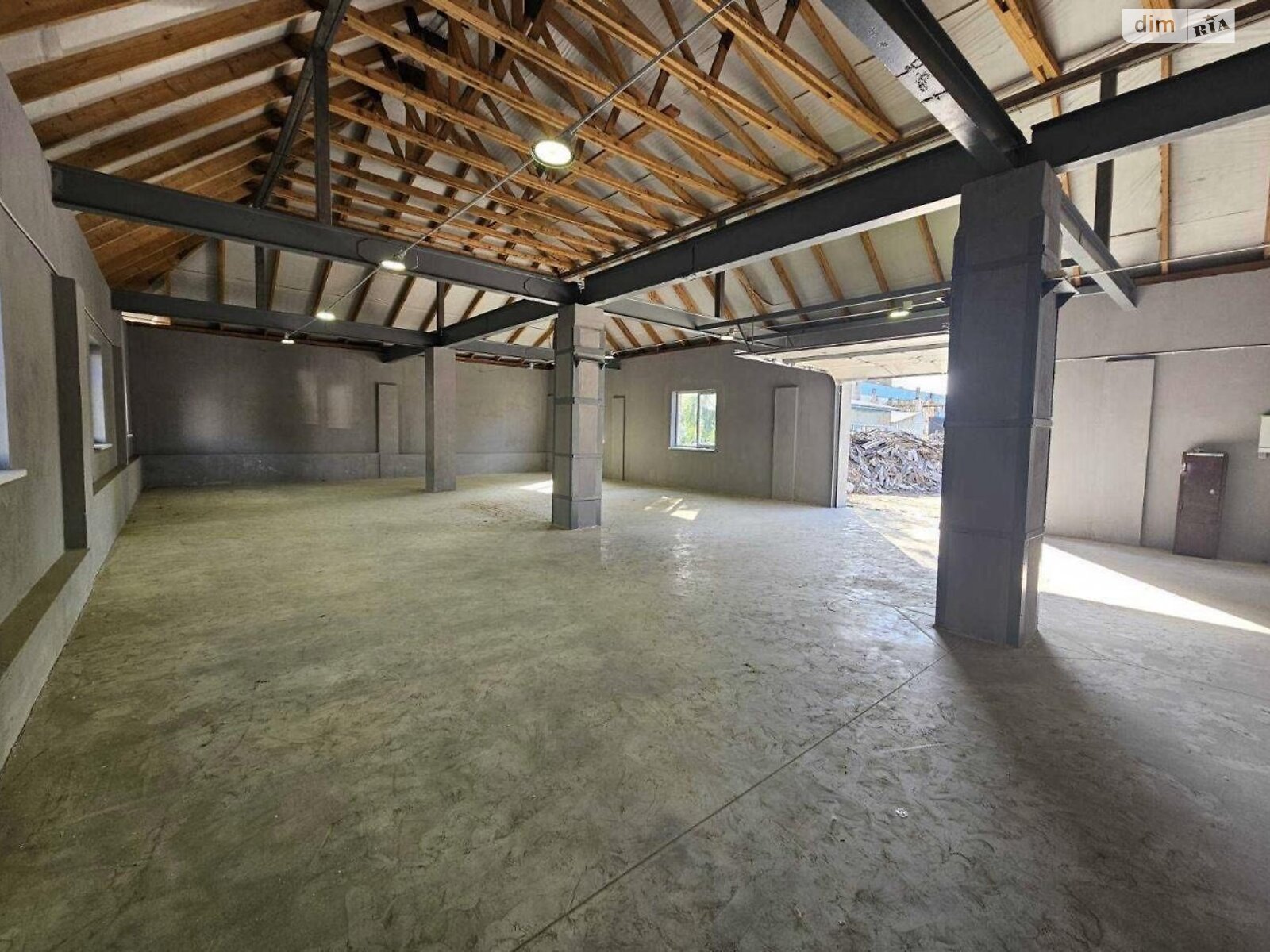 Коммерческое помещение в Биле, Бродовская Боковая улица, цена аренды: 35 360 грн за объект фото 1 Коммерческое помещение в Биле, Бродовская Боковая улица, цена аренды: 35 360 грн за объект фото 1