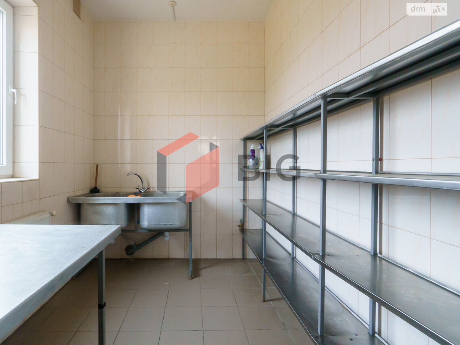 Комерційне приміщення в Братківці, Тараса Шевченка вулиця, ціна оренди: 19 999 грн за об’єкт фото 1 Комерційне приміщення в Братківці, Тараса Шевченка вулиця, ціна оренди: 19 999 грн за об’єкт фото 1