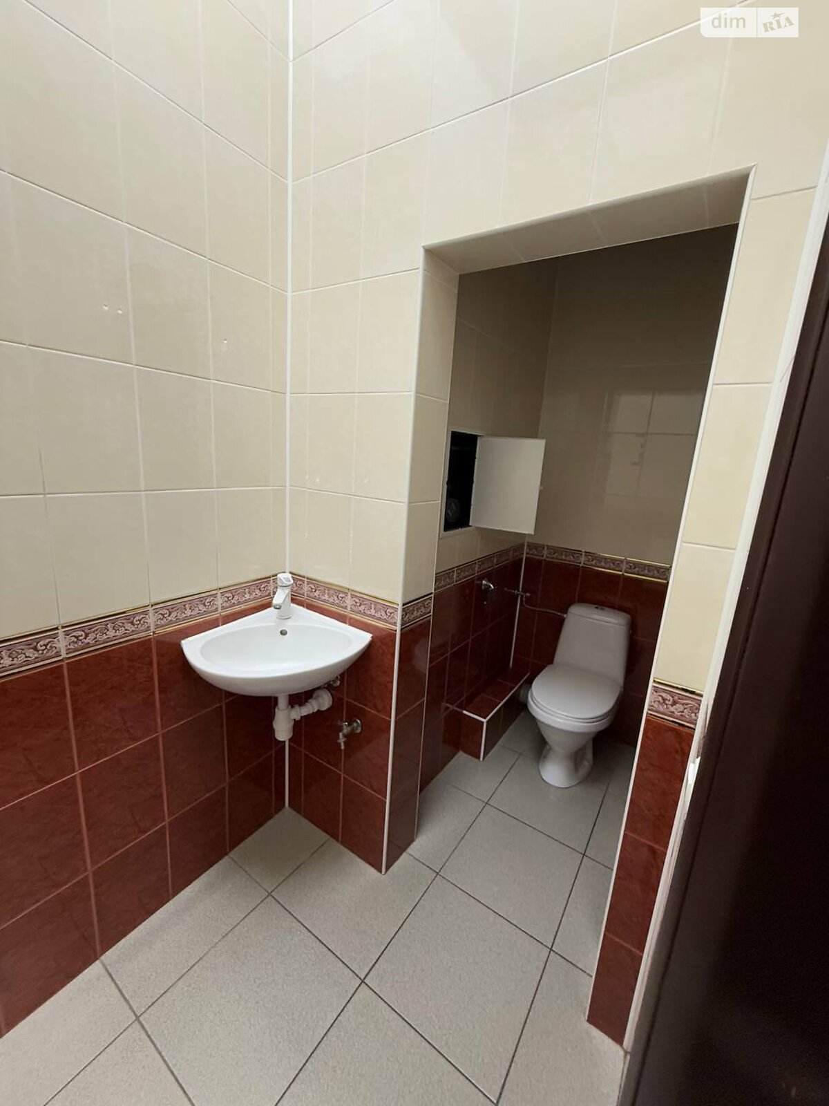 Комерційне приміщення в Черкасах, здам в оренду по Святотроїцька вулиця 94, район Соснівський, ціна: 32 000 грн за об’єкт фото 1